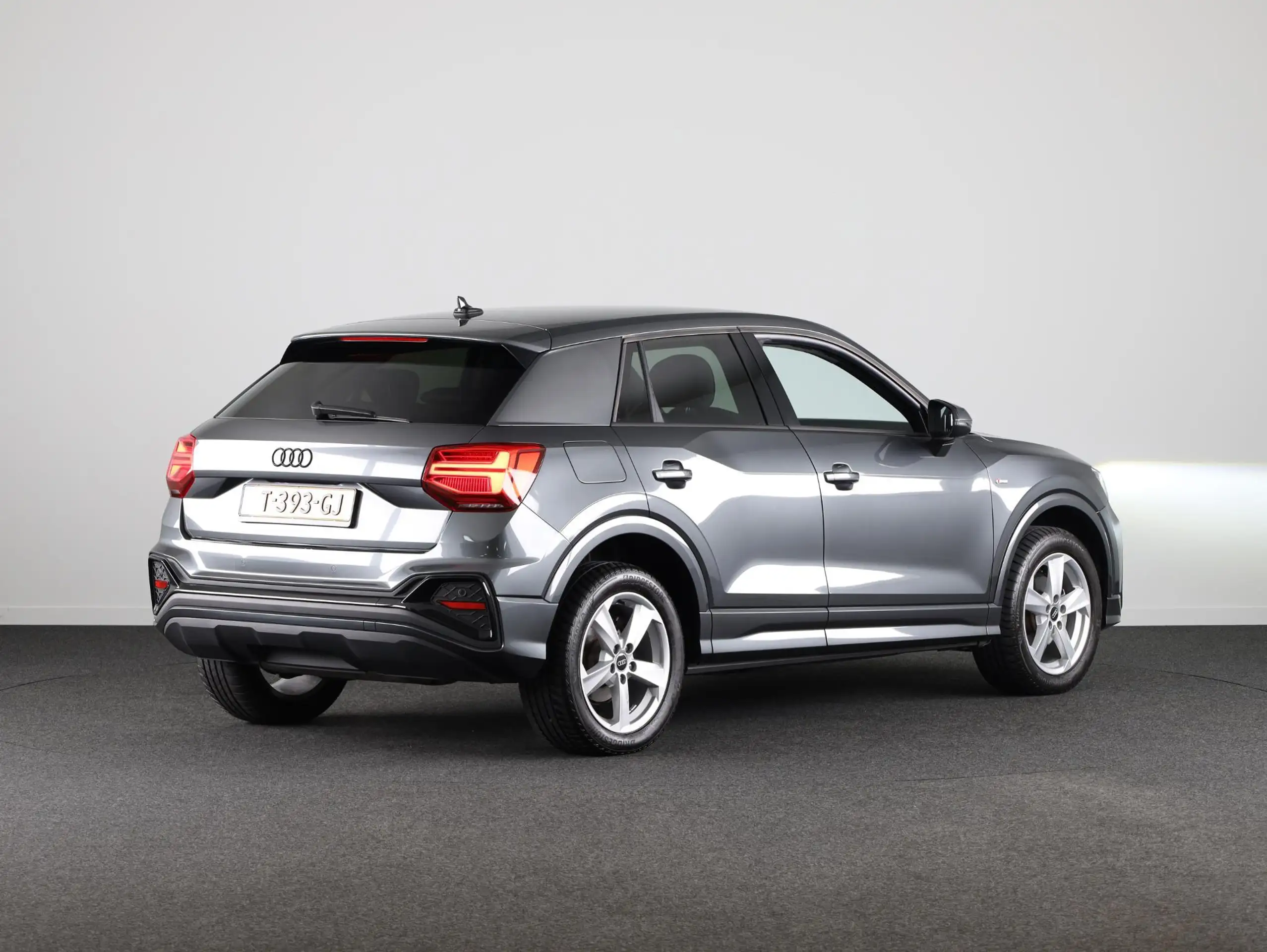 Audi - Q2