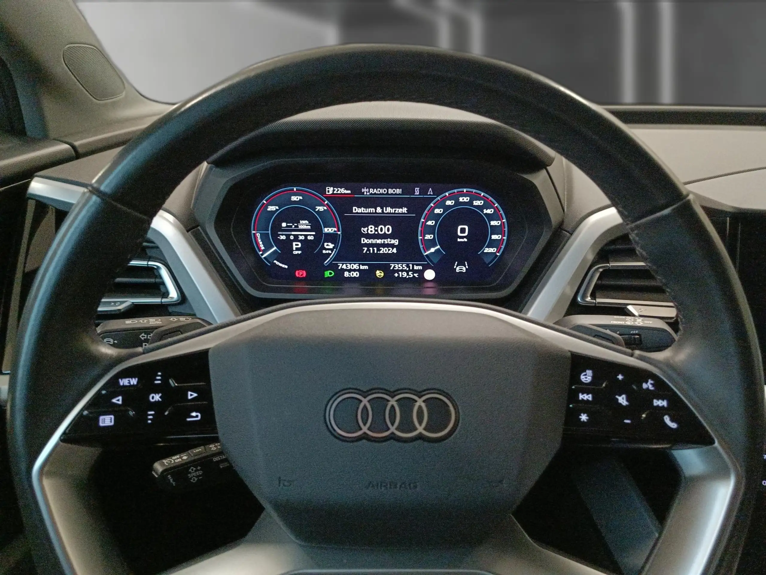 Audi - Q4 e-tron