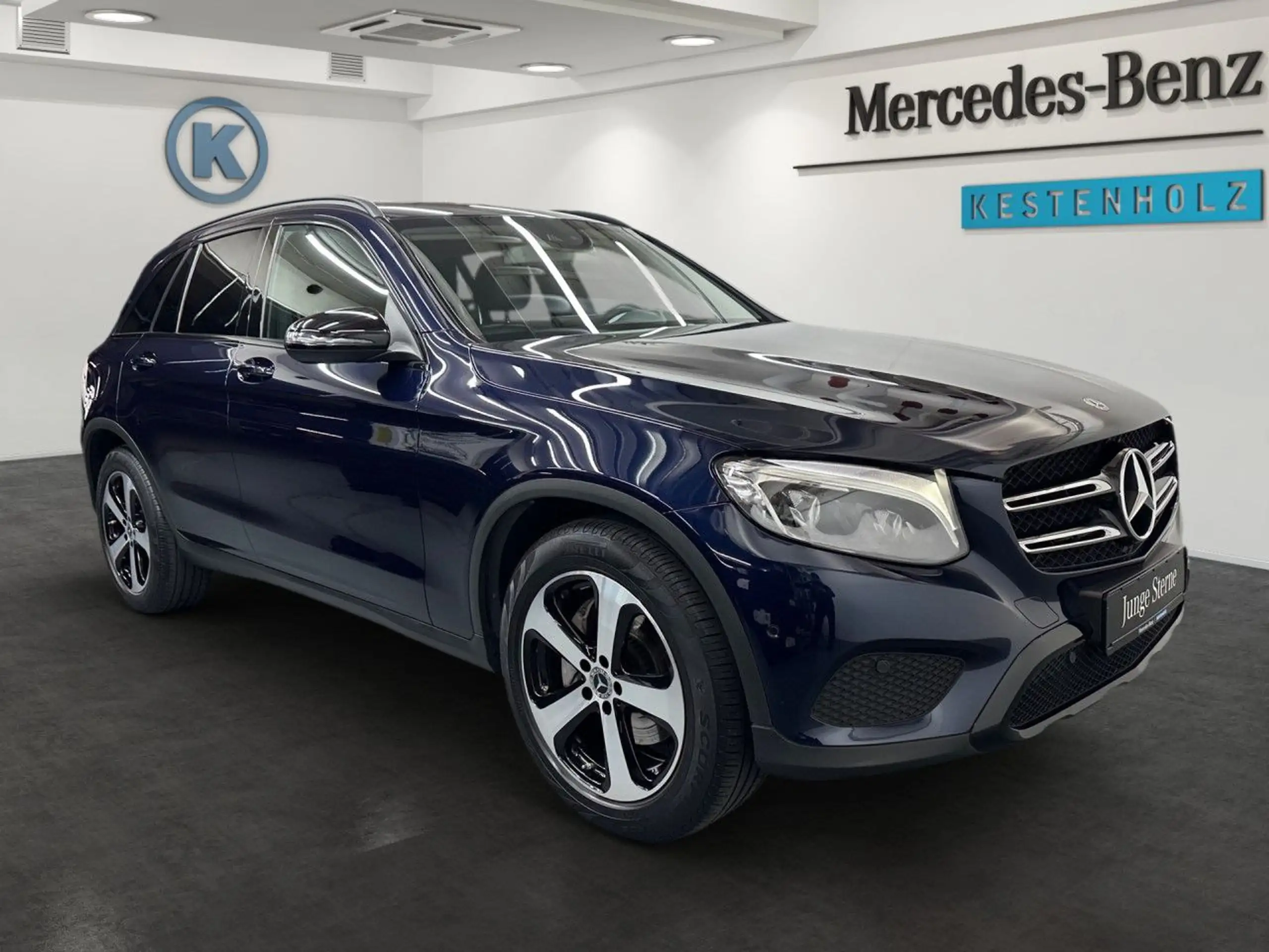 Mercedes-Benz - GLC 300