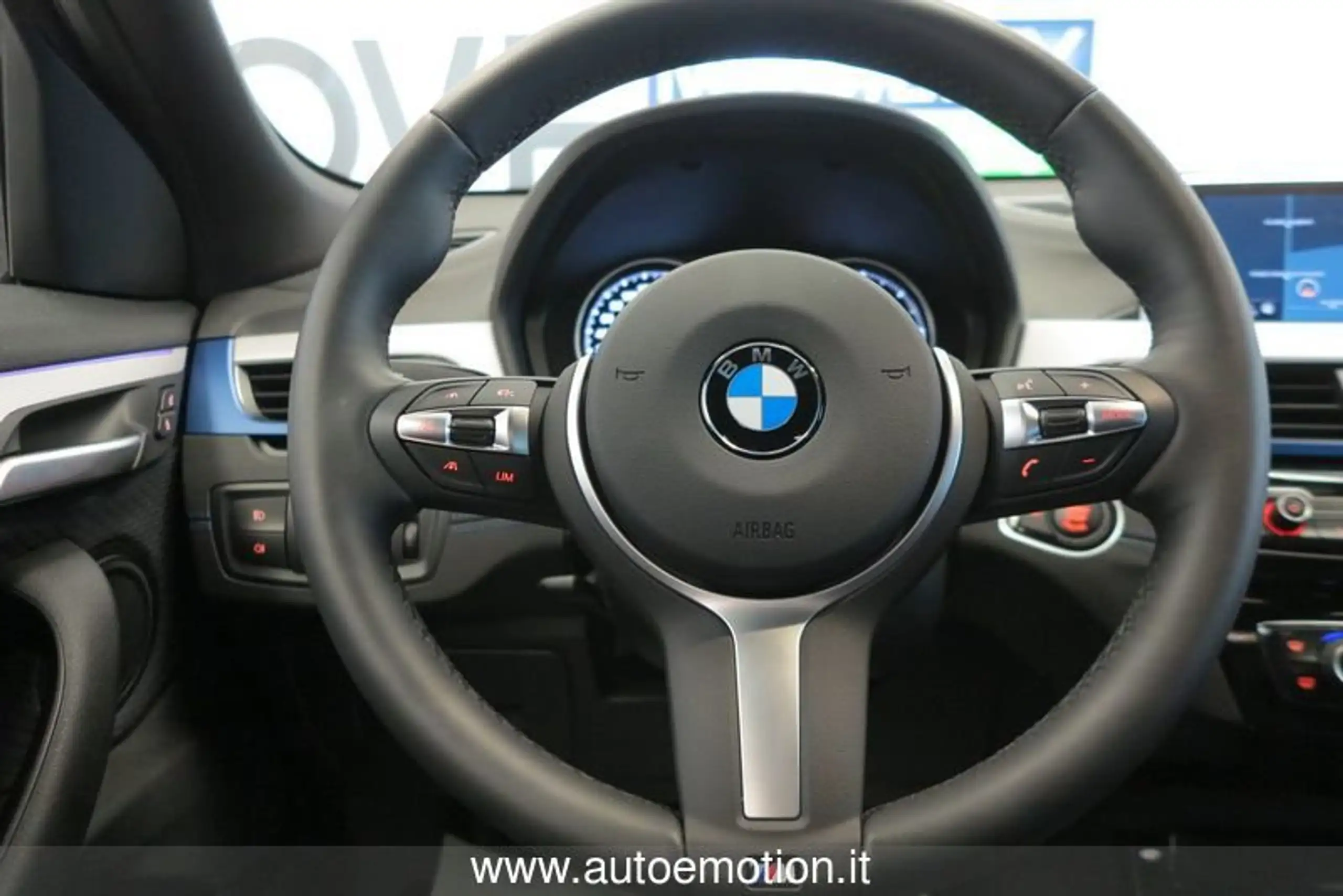 BMW - X2