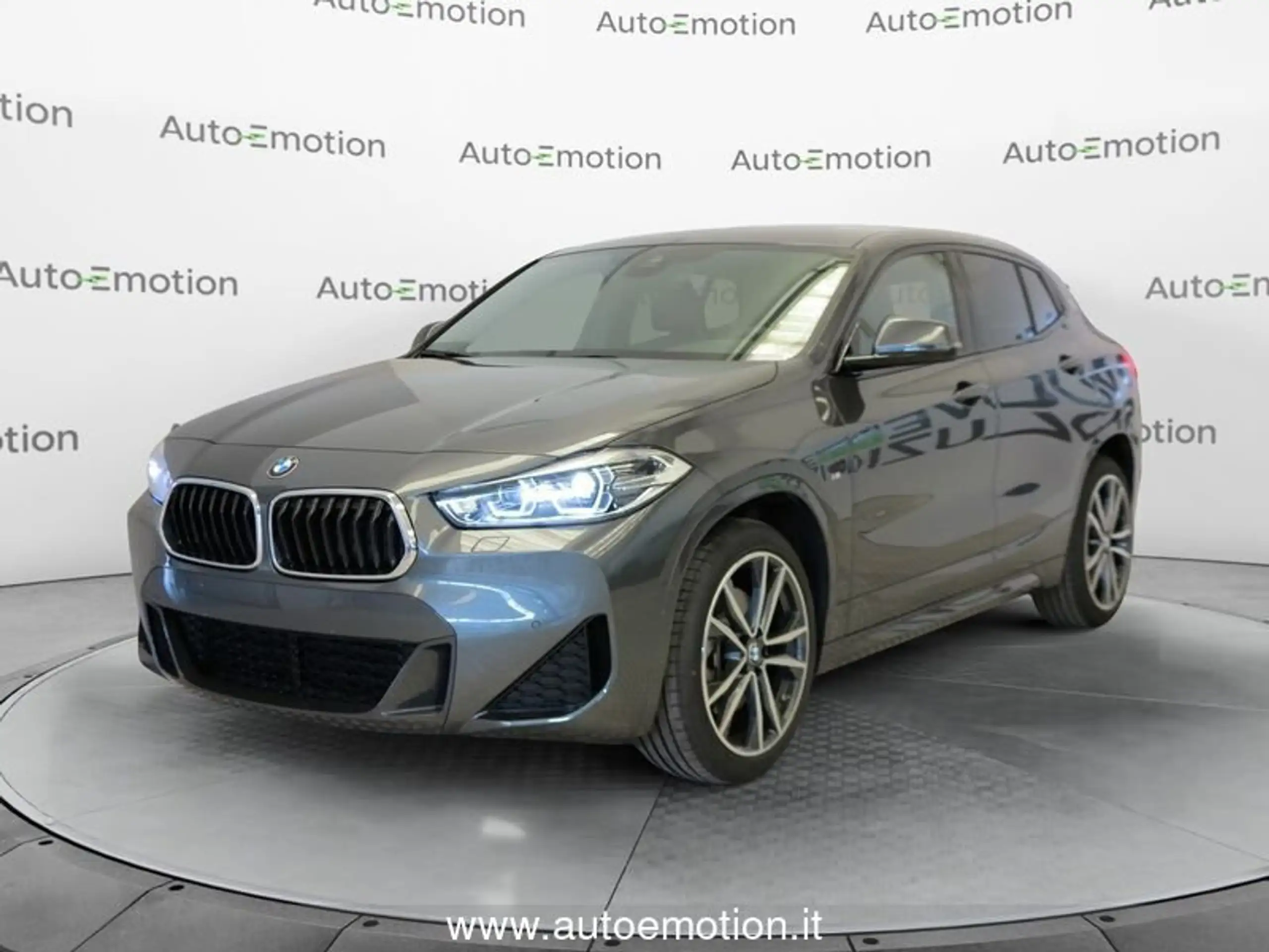 BMW - X2