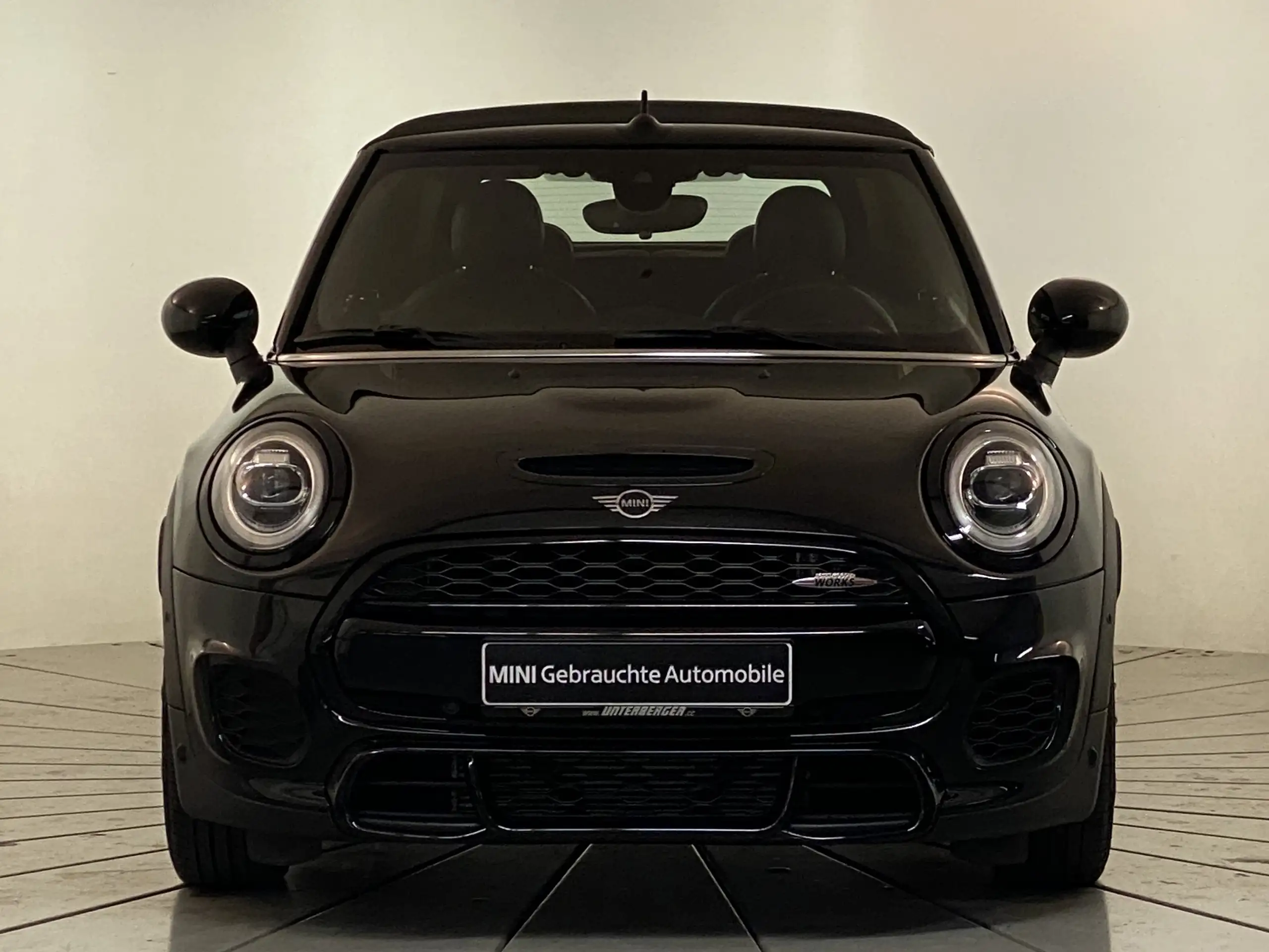 MINI - John Cooper Works Cabrio