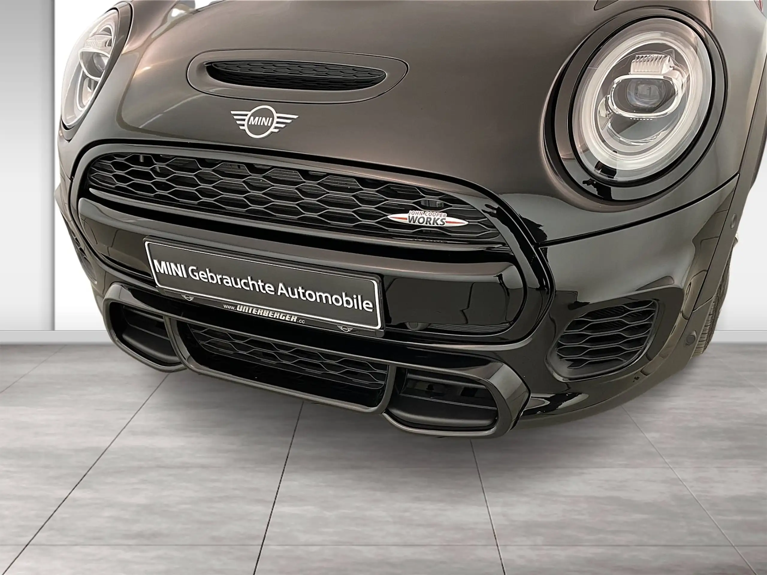 MINI - John Cooper Works Cabrio