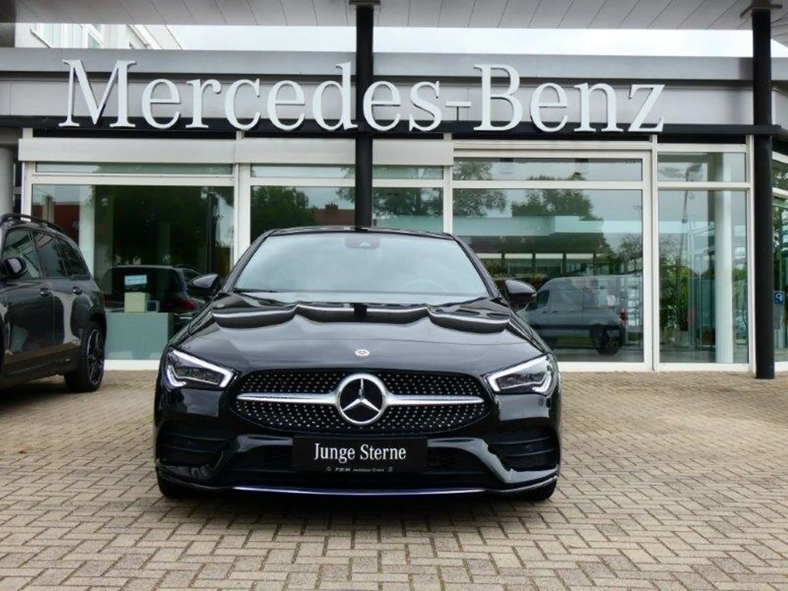 Mercedes-Benz - CLA 250