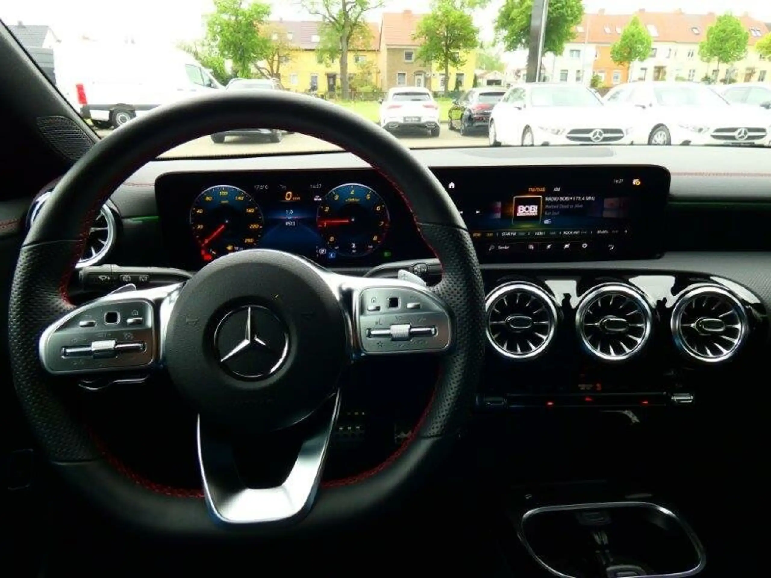 Mercedes-Benz - CLA 250