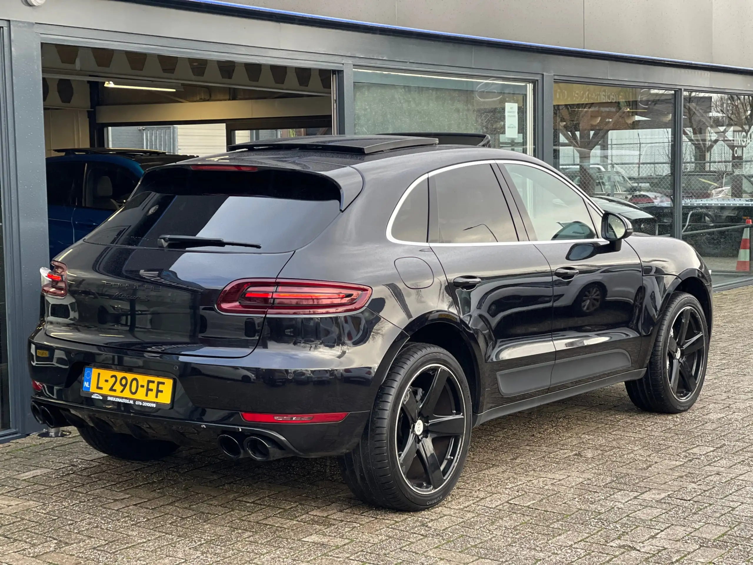 Porsche - Macan