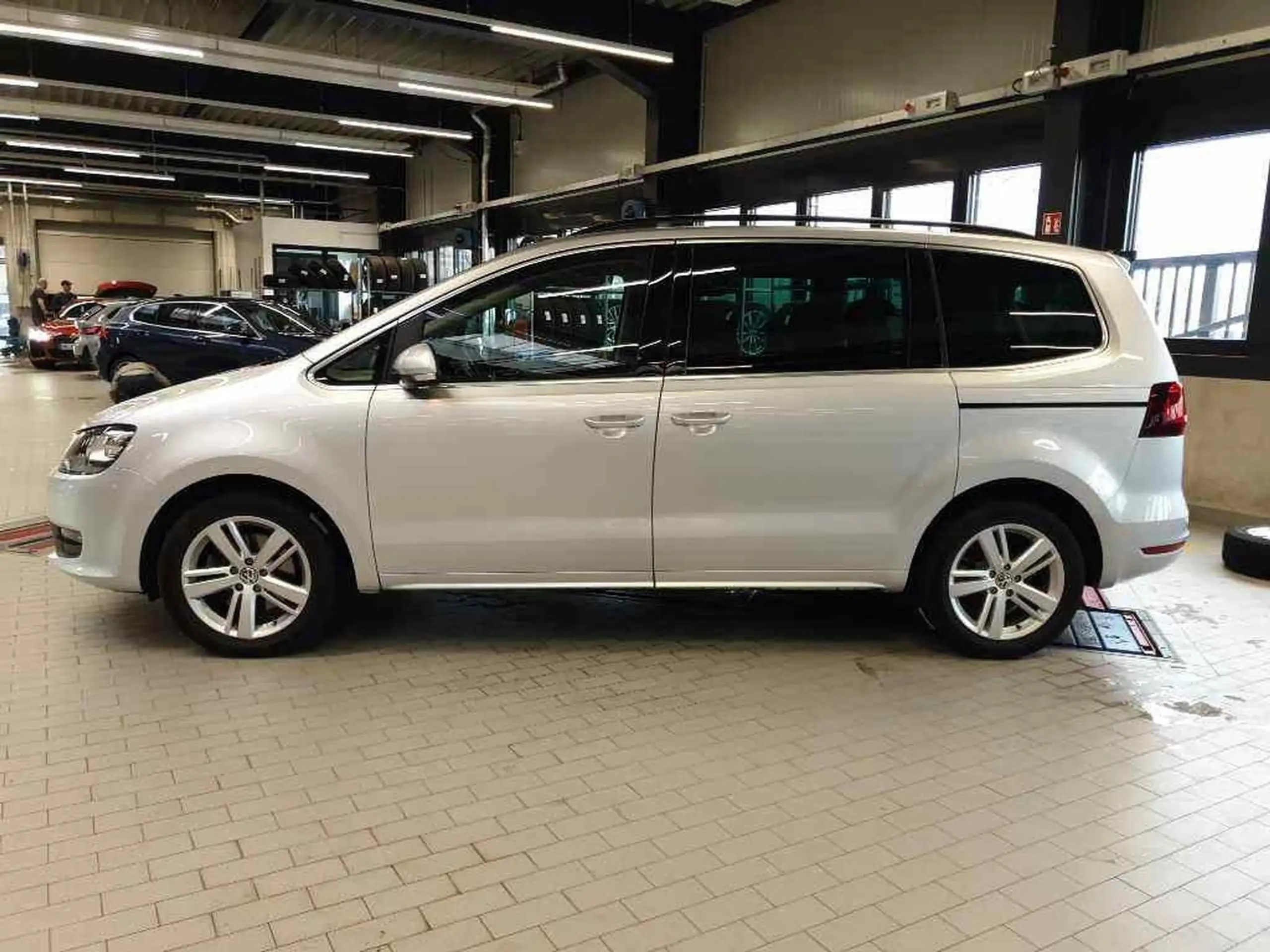 Volkswagen - Sharan