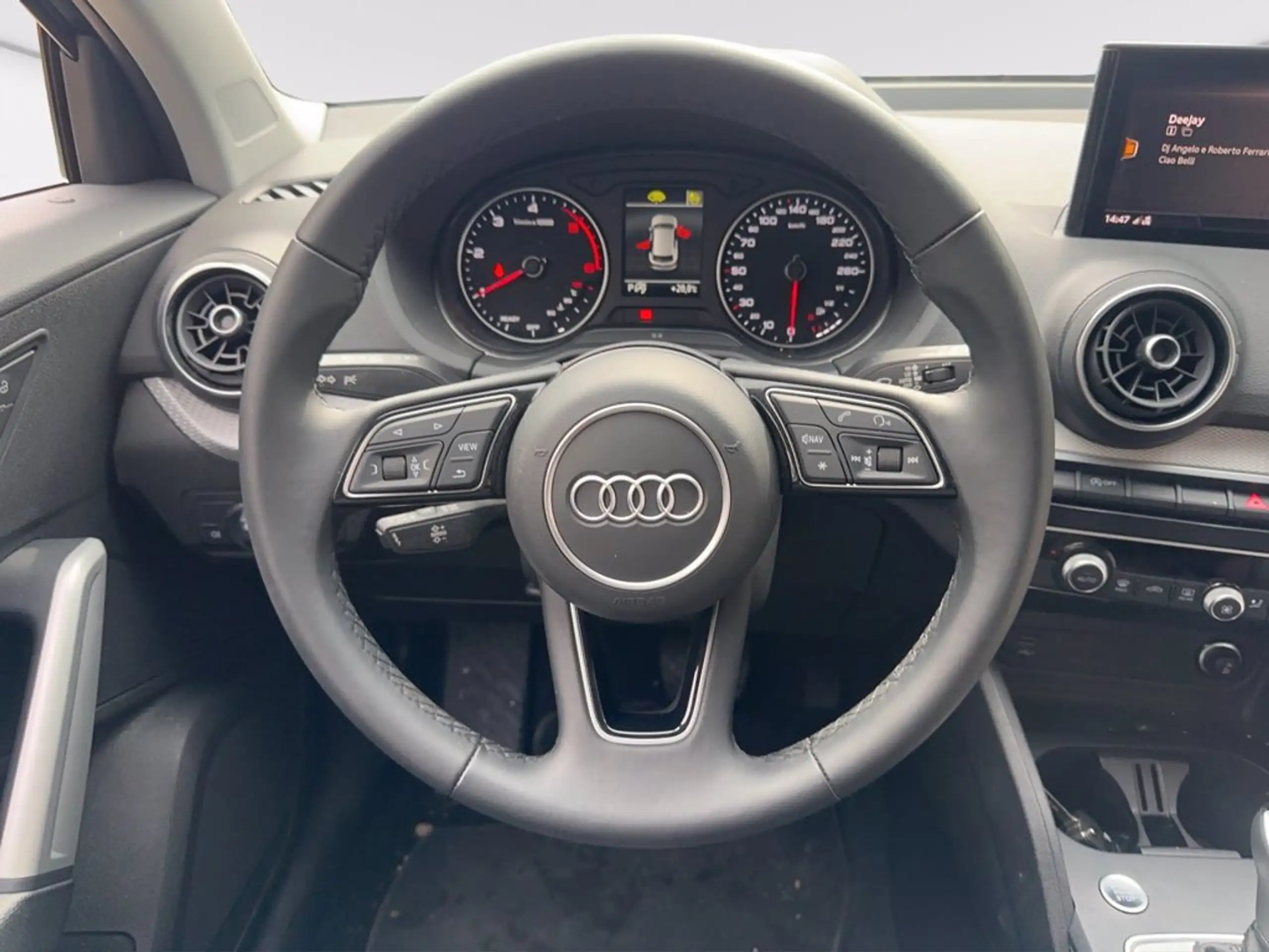 Audi - Q2