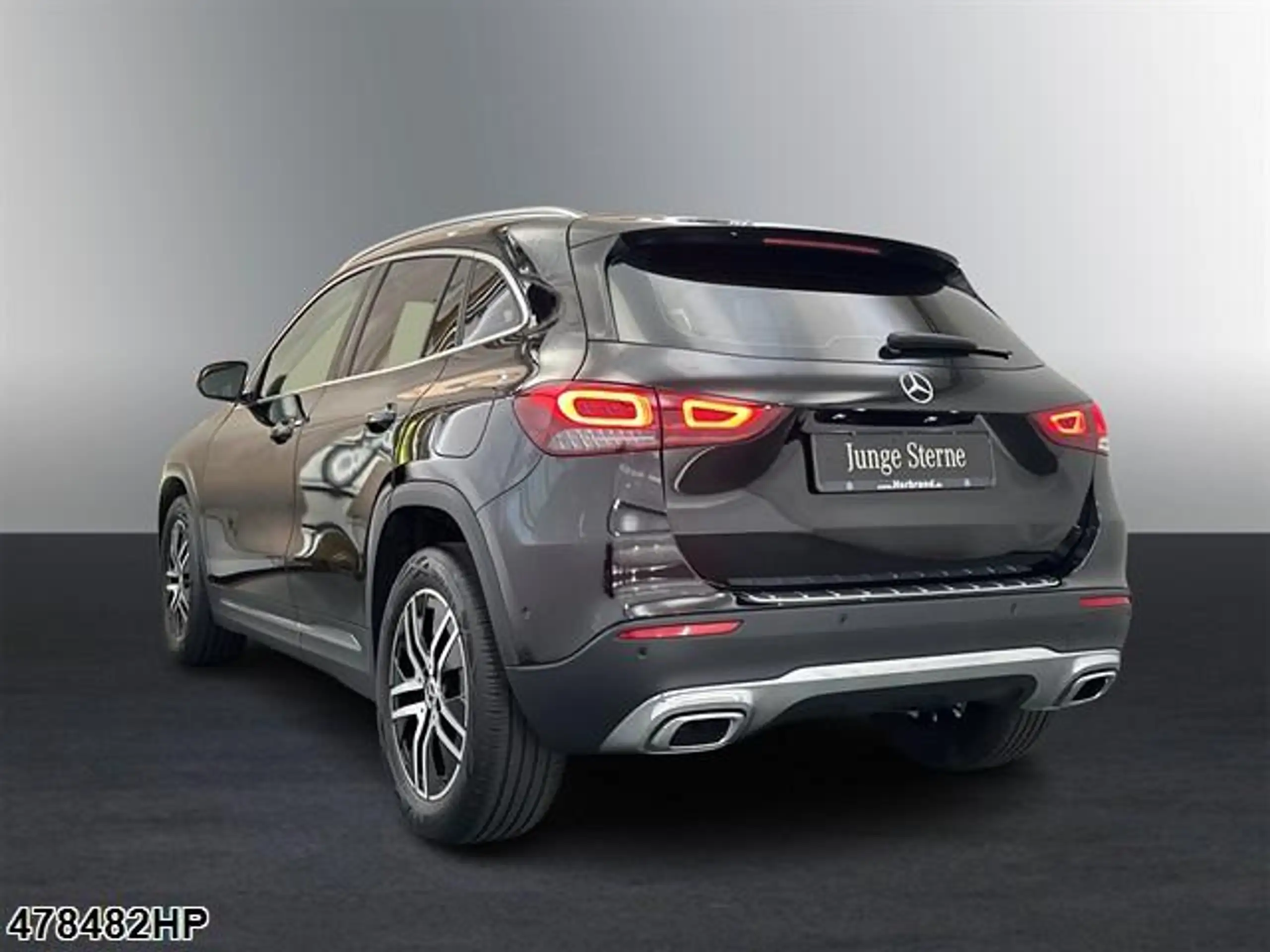 Mercedes-Benz - GLA 200