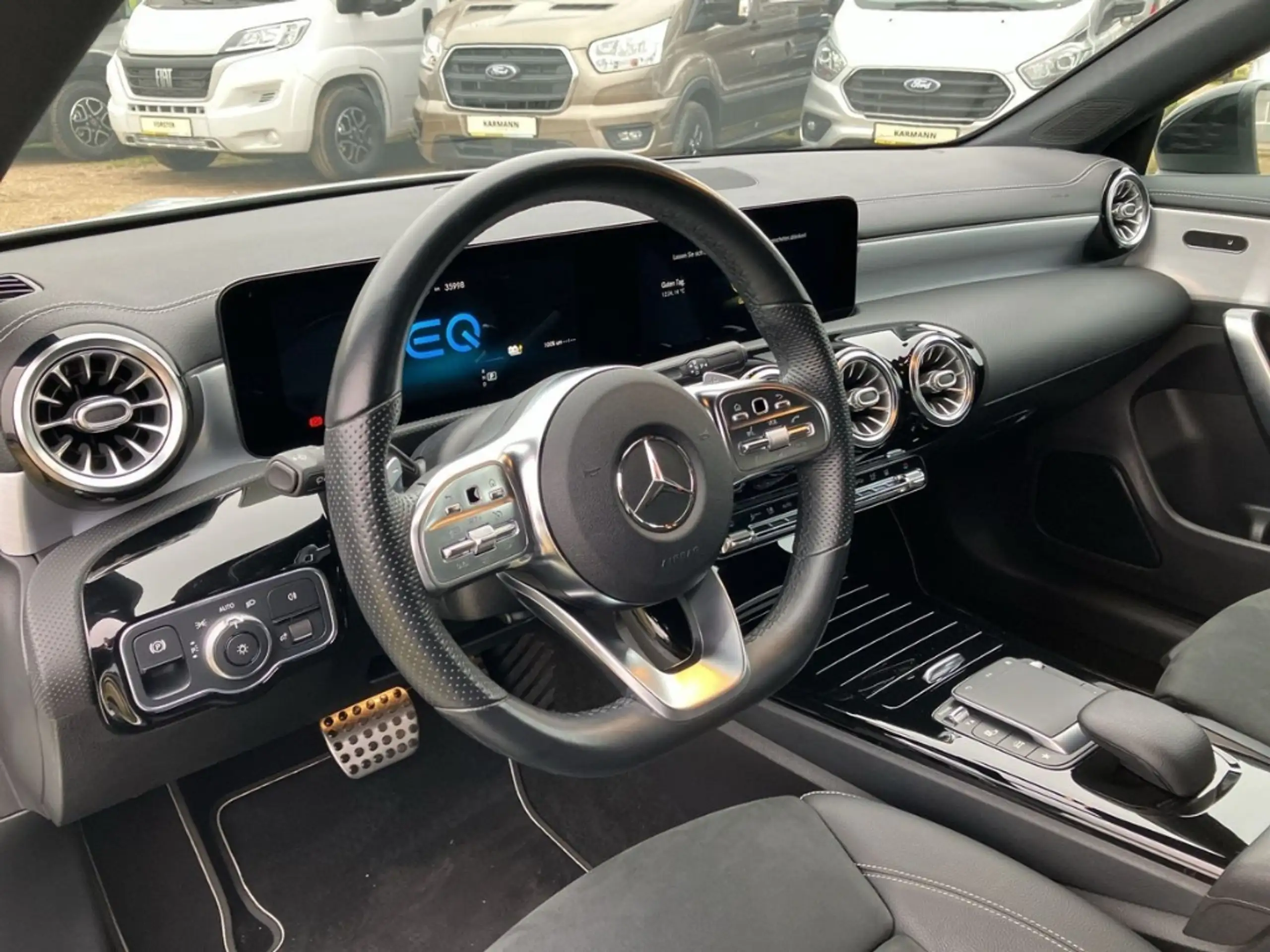 Mercedes-Benz - CLA 250