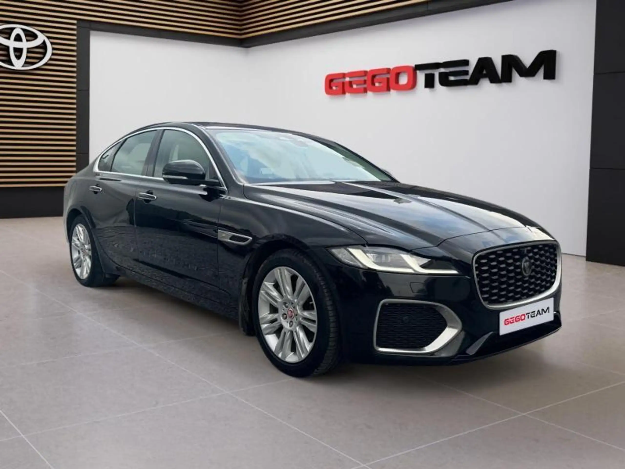 Jaguar - XF