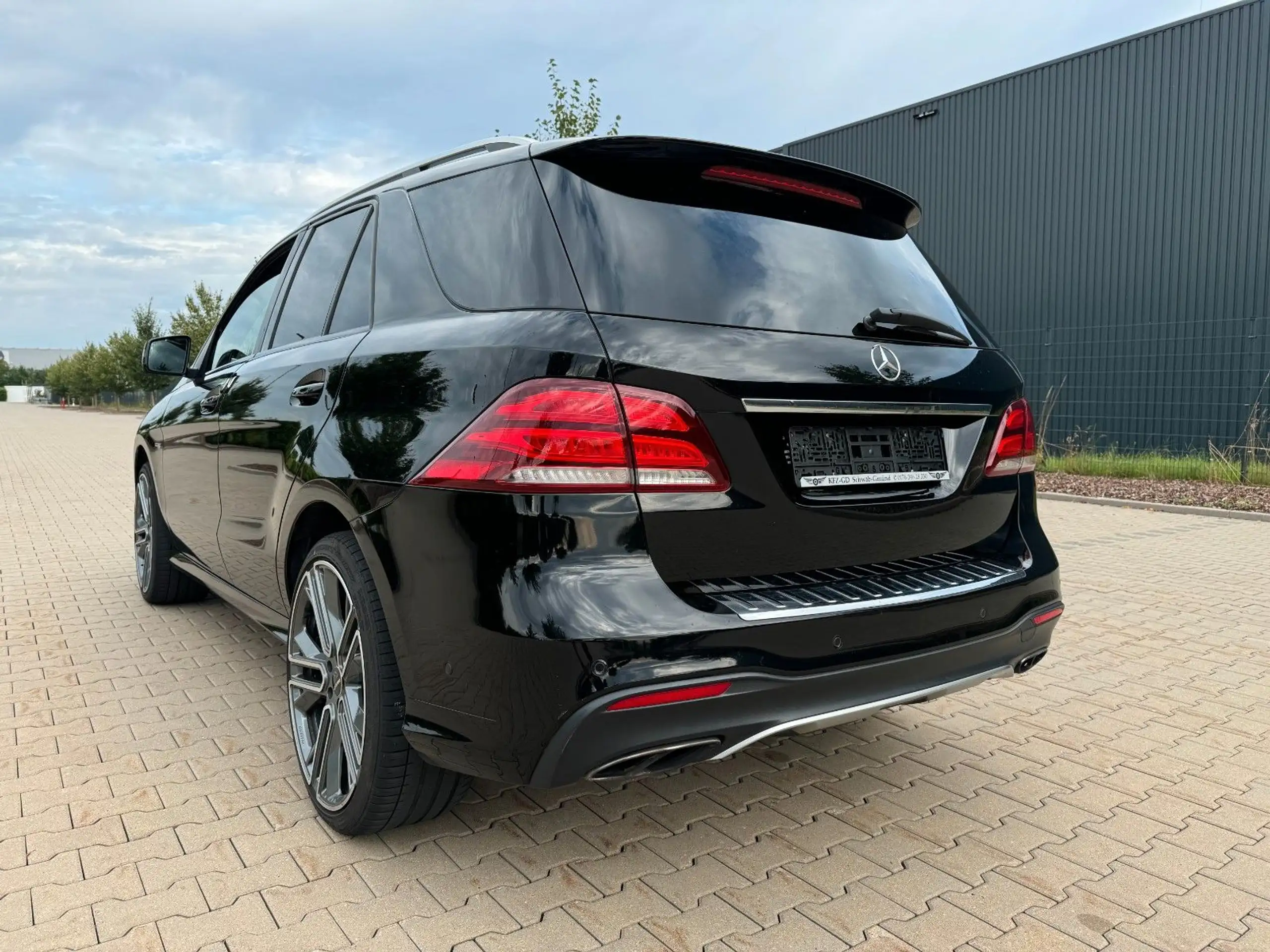 Mercedes-Benz - GLE 43 AMG