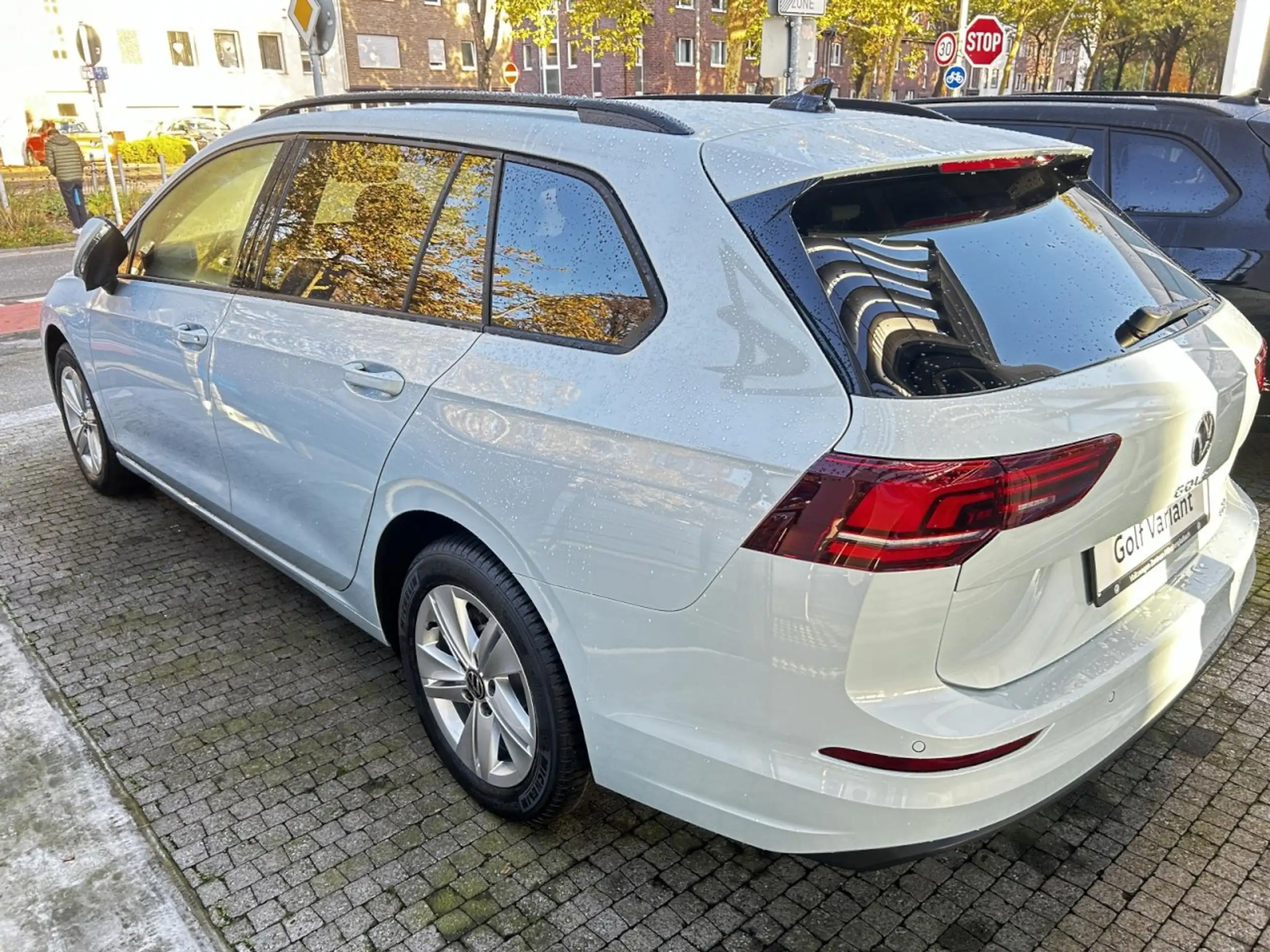 Volkswagen - Golf Variant