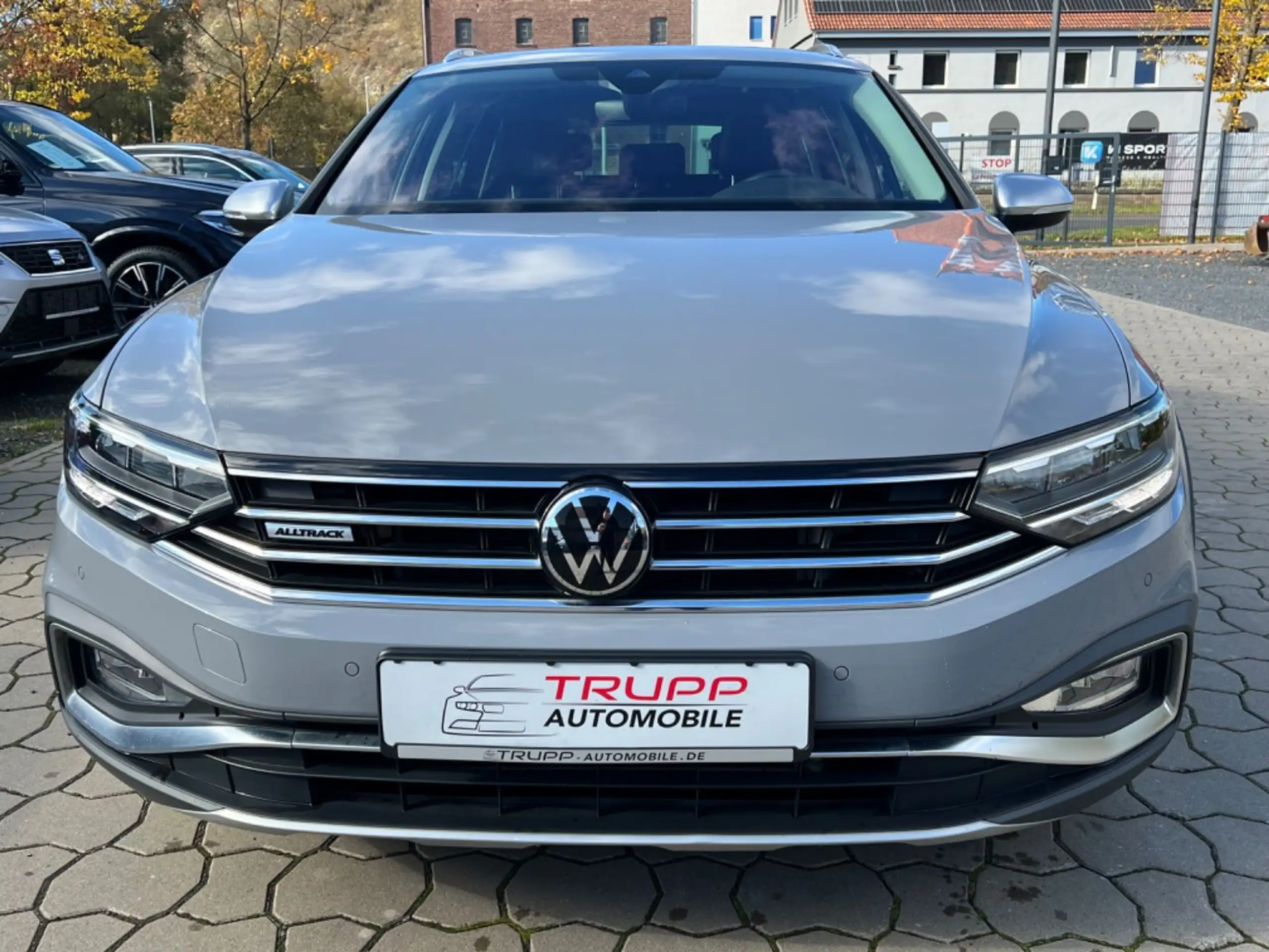 Volkswagen - Passat Alltrack