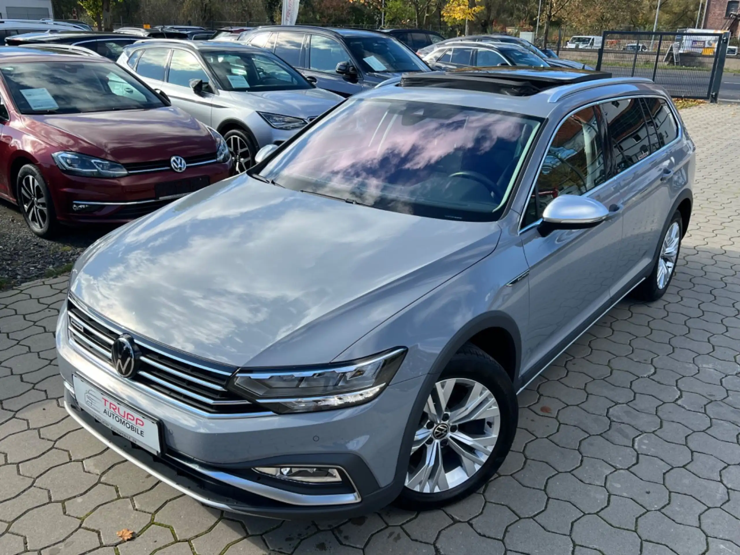 Volkswagen - Passat Alltrack