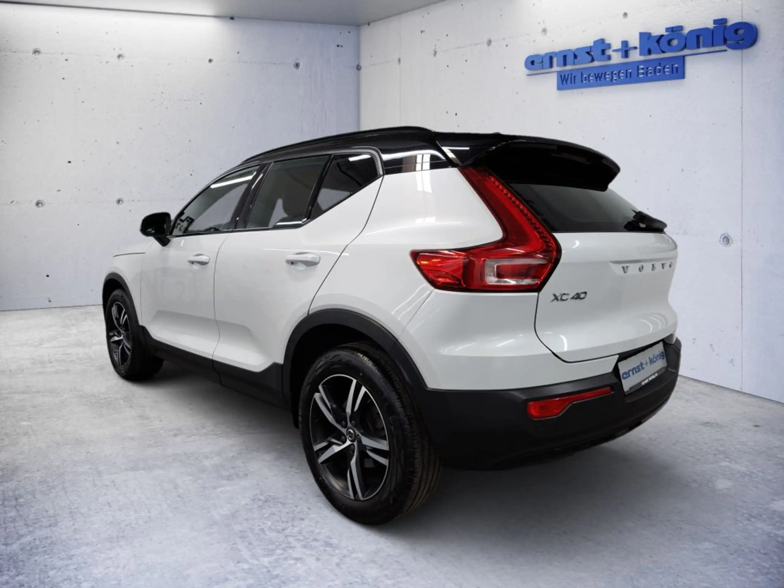 Volvo - XC40