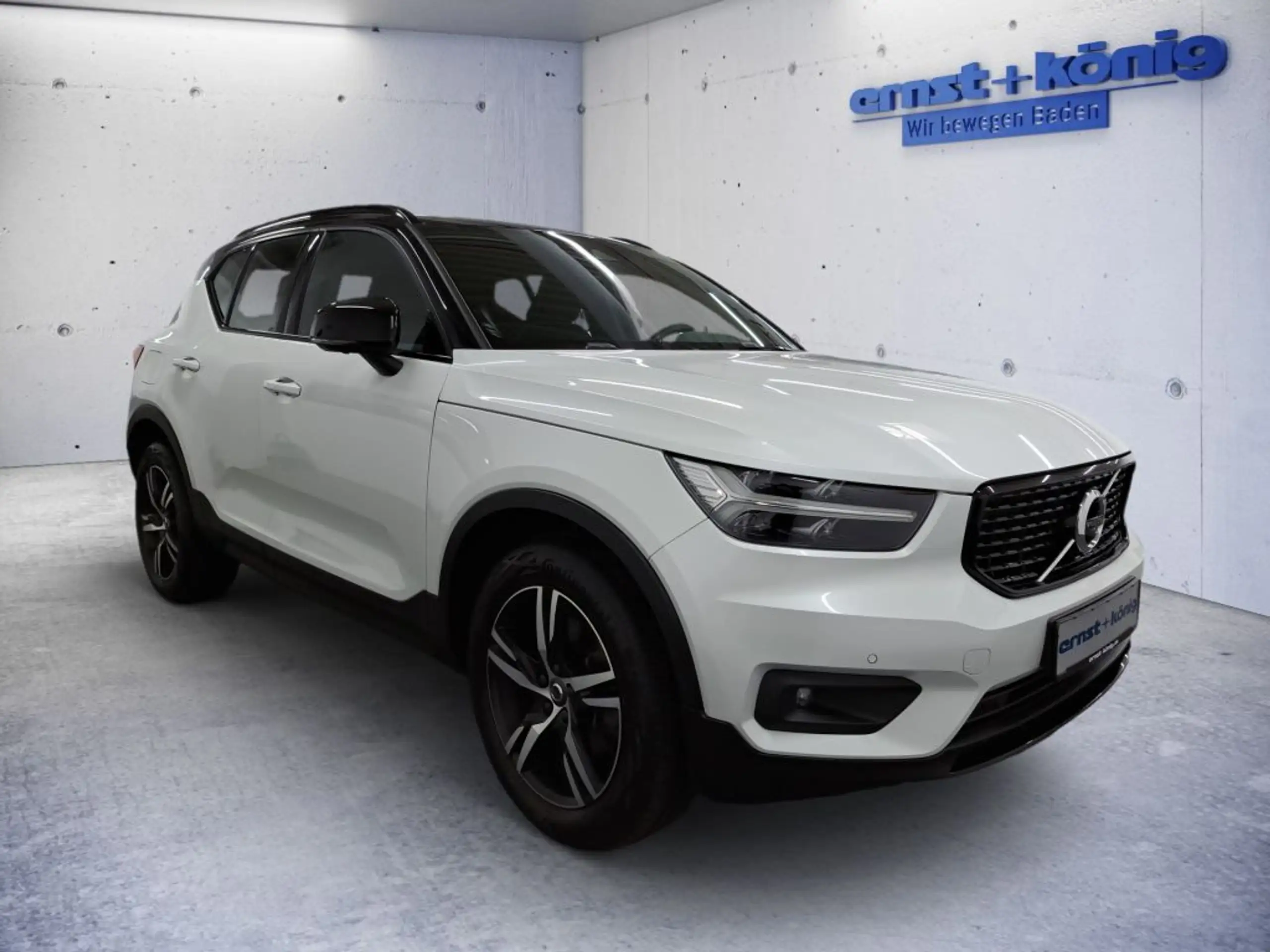 Volvo - XC40