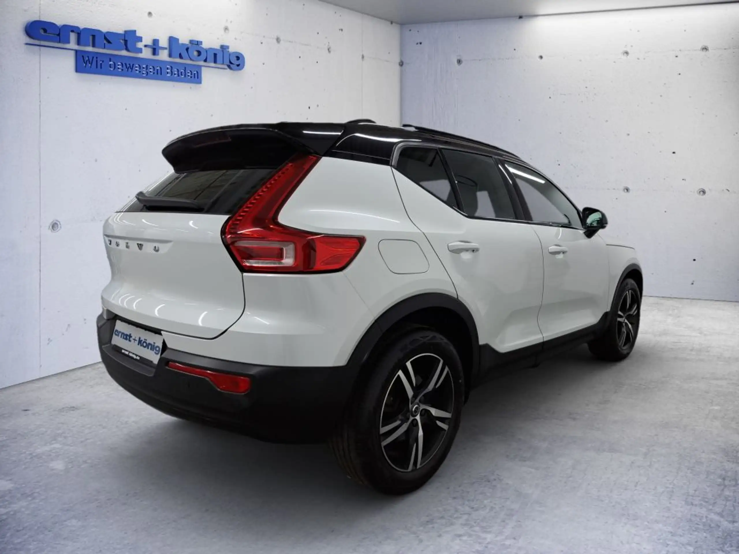 Volvo - XC40