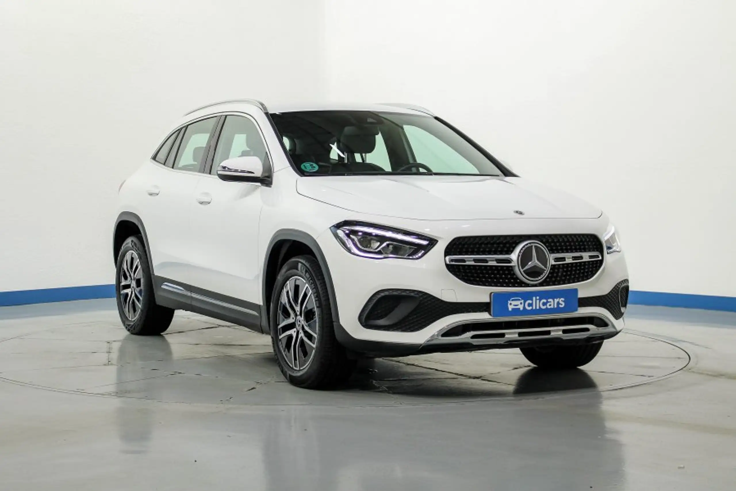 Mercedes-Benz - GLA 200