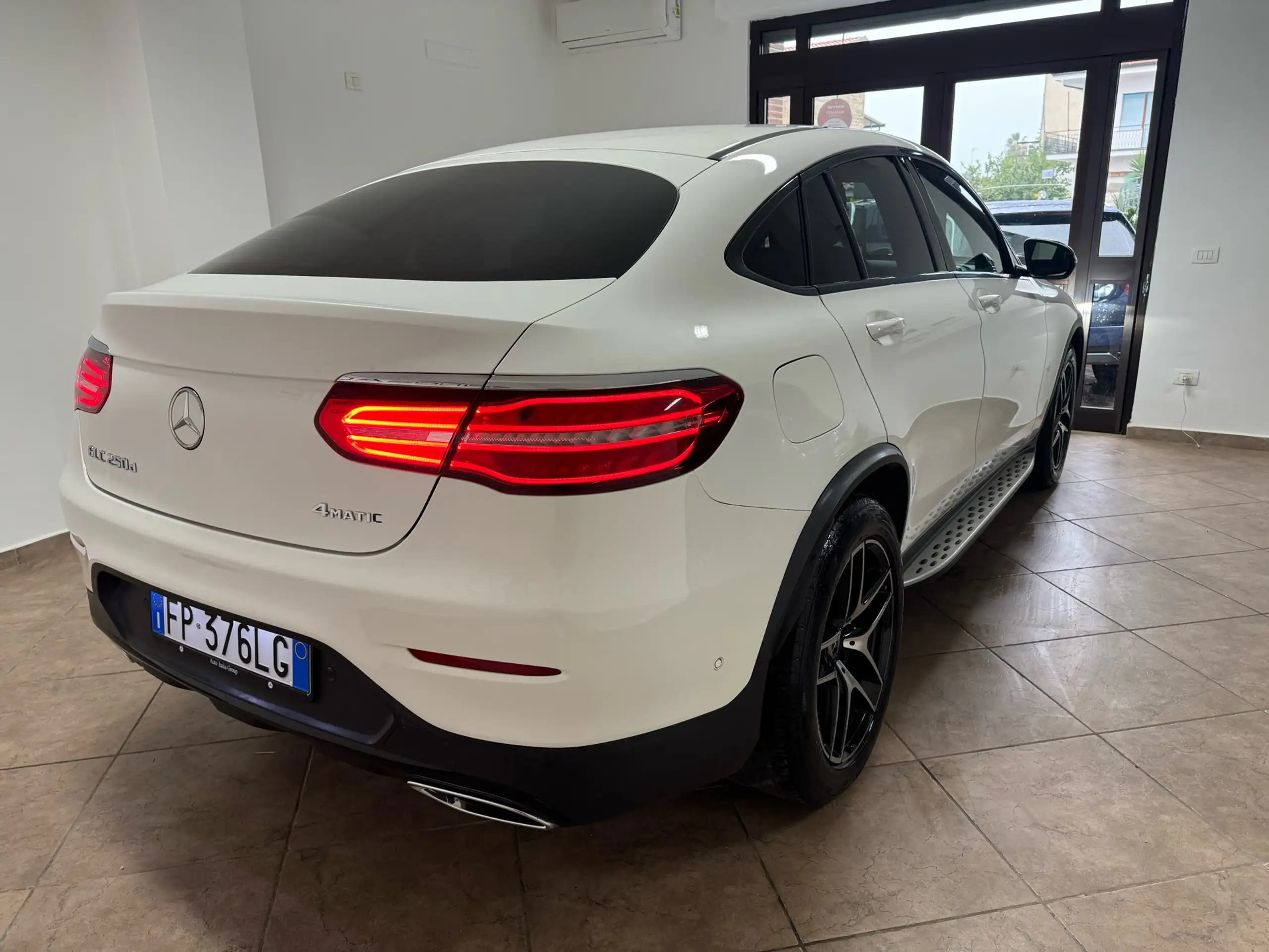 Mercedes-Benz - GLC 250