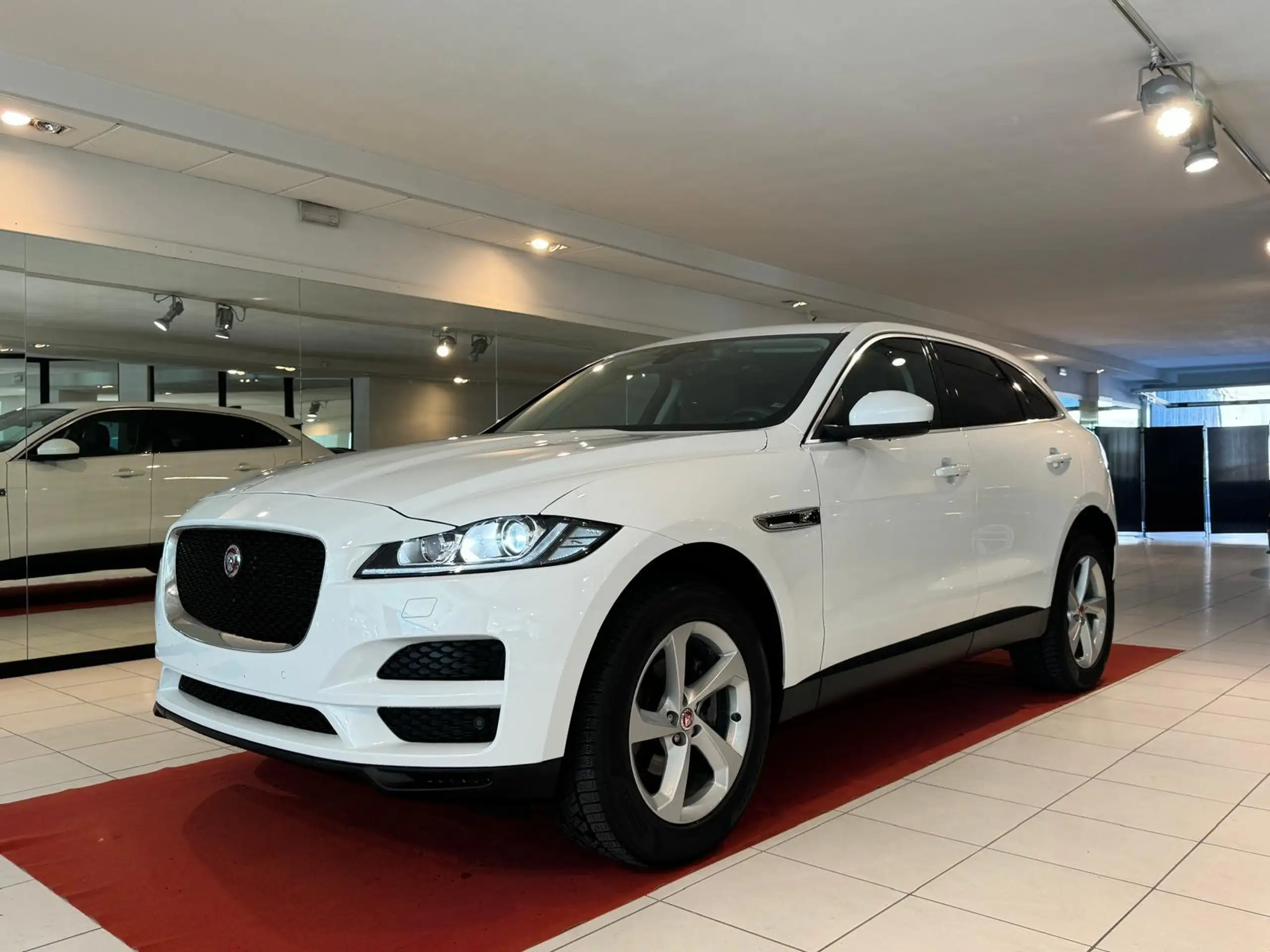 Jaguar - F-Pace