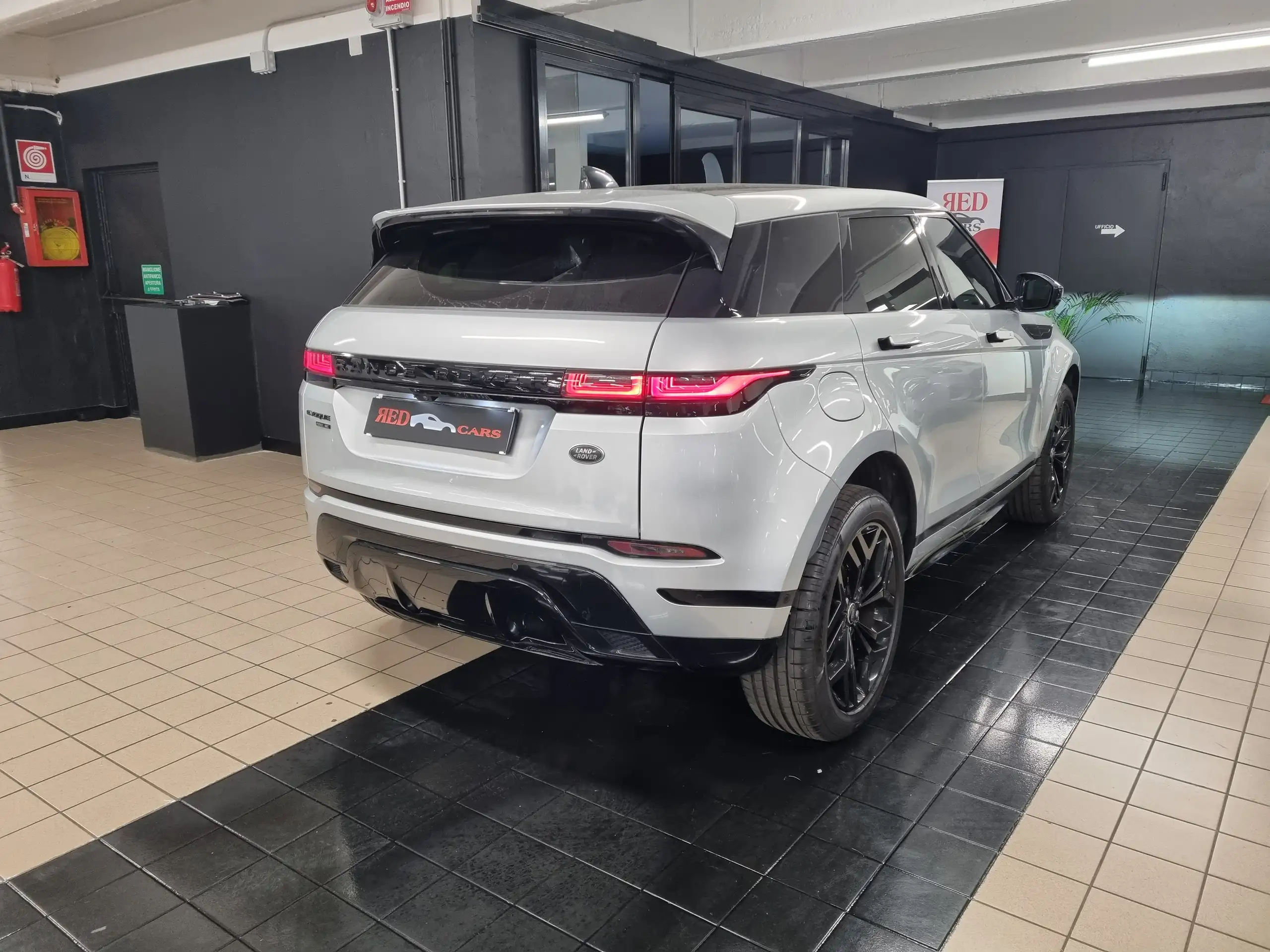 Land Rover - Range Rover Evoque