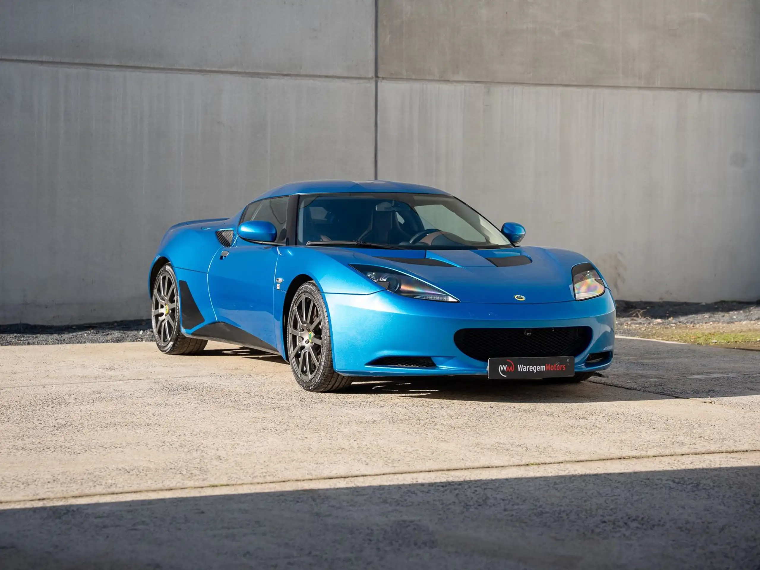 Lotus - Evora