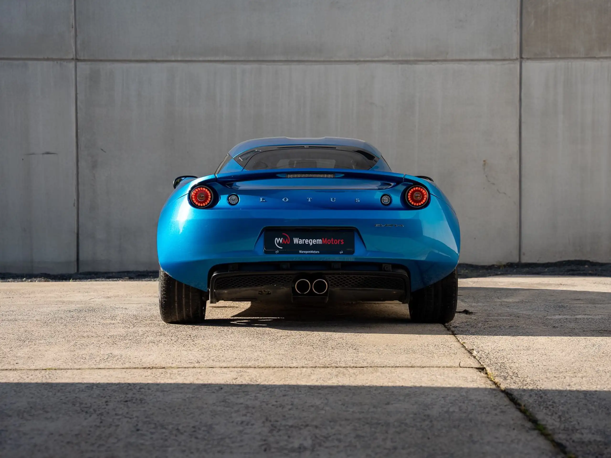 Lotus - Evora