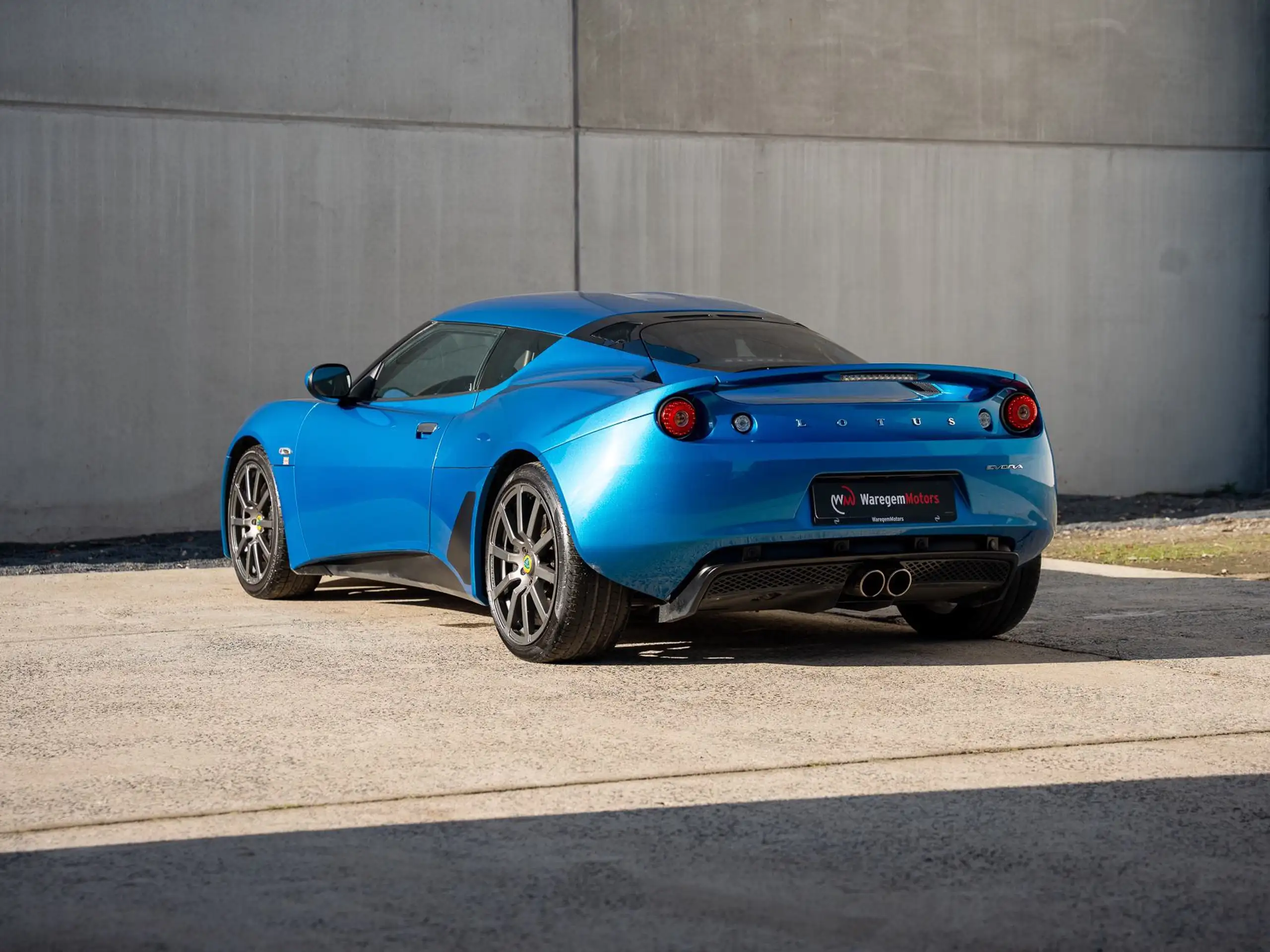 Lotus - Evora