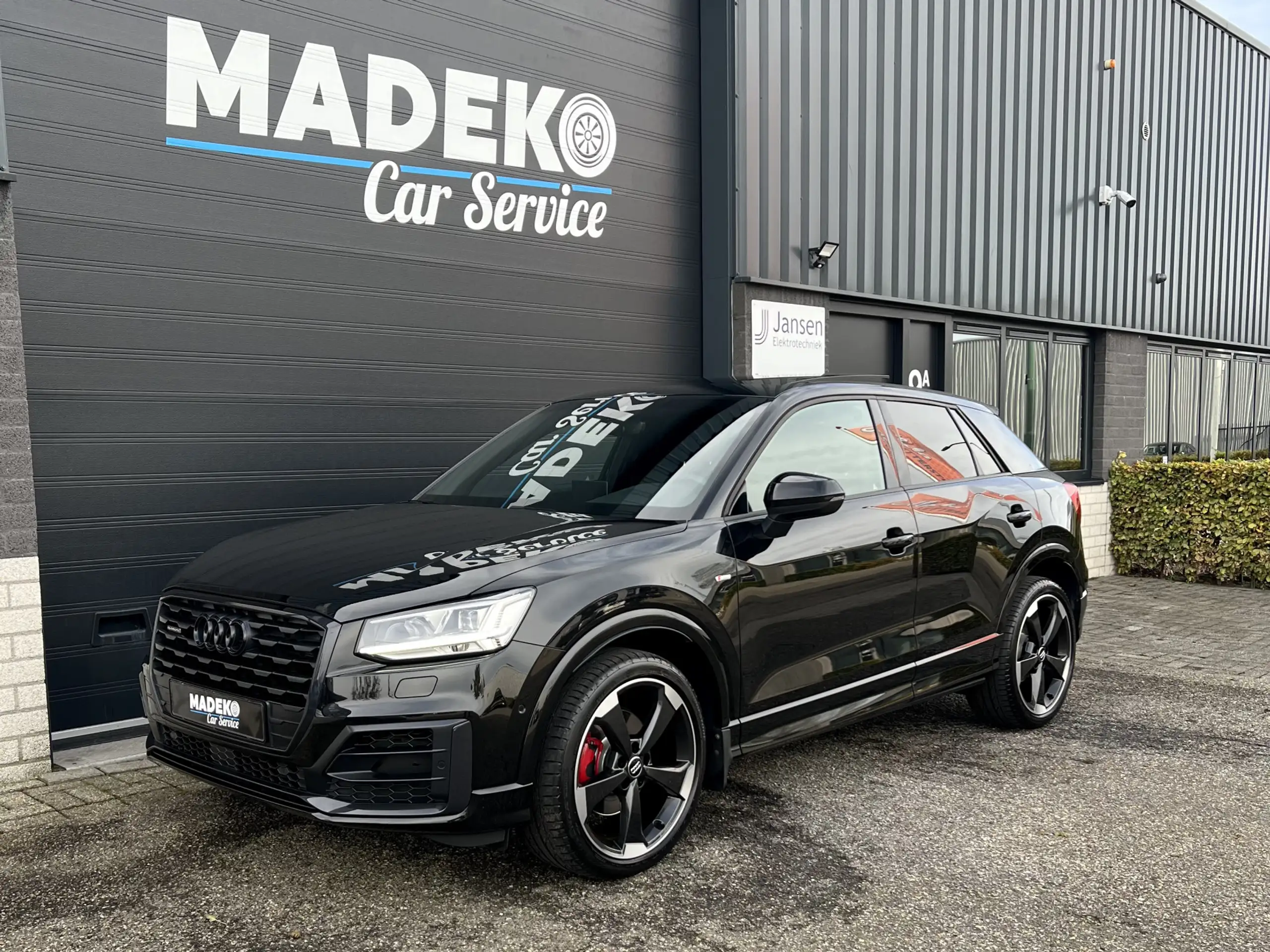 Audi - Q2