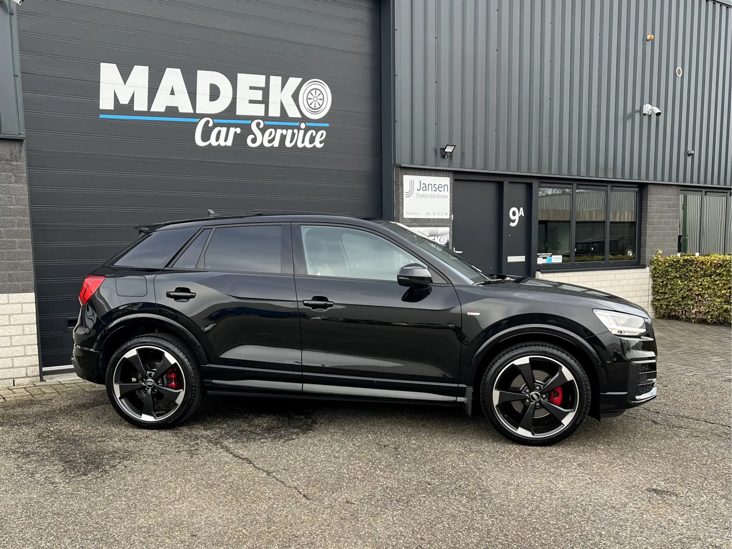 Audi - Q2