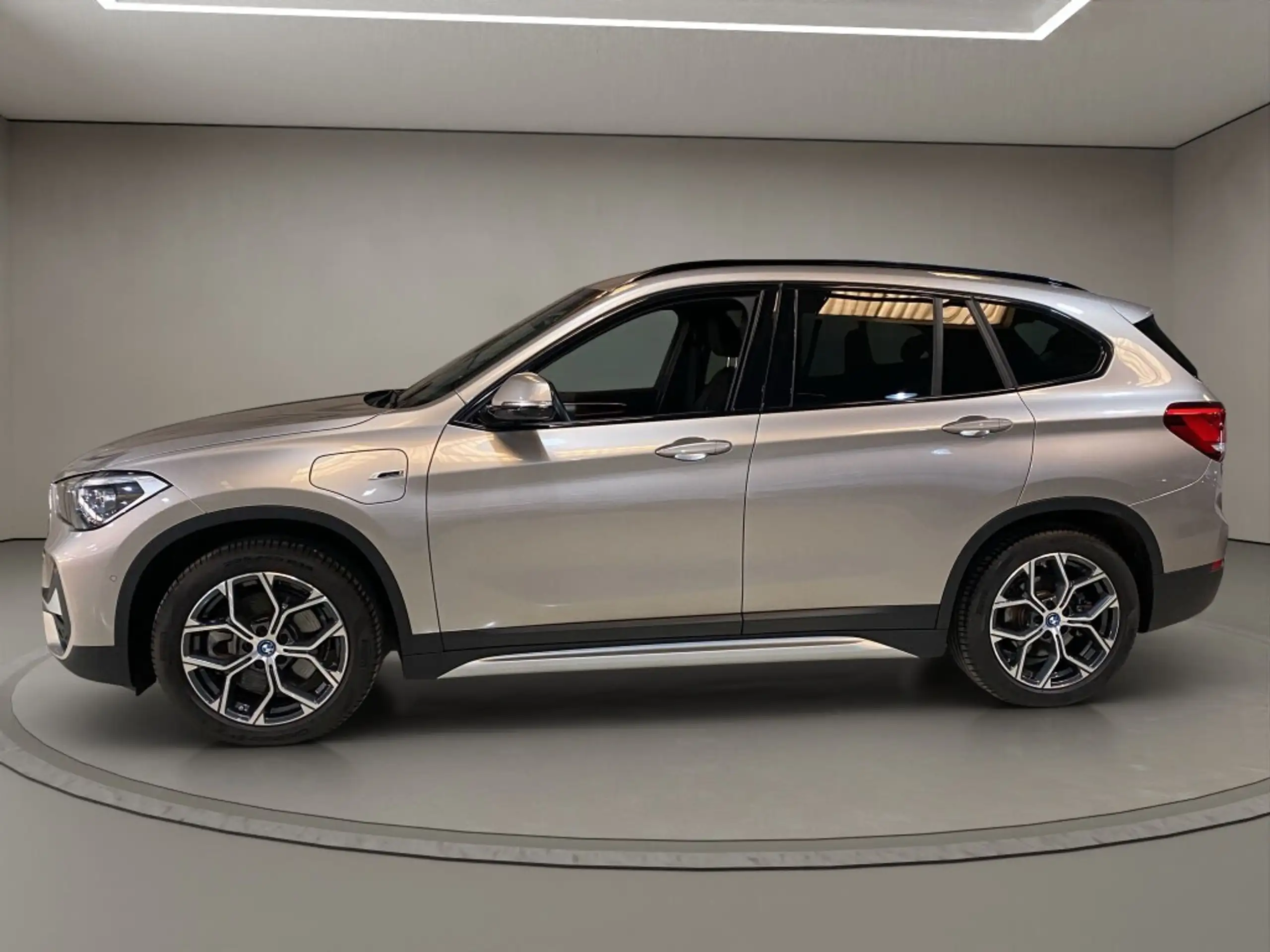 BMW - X1