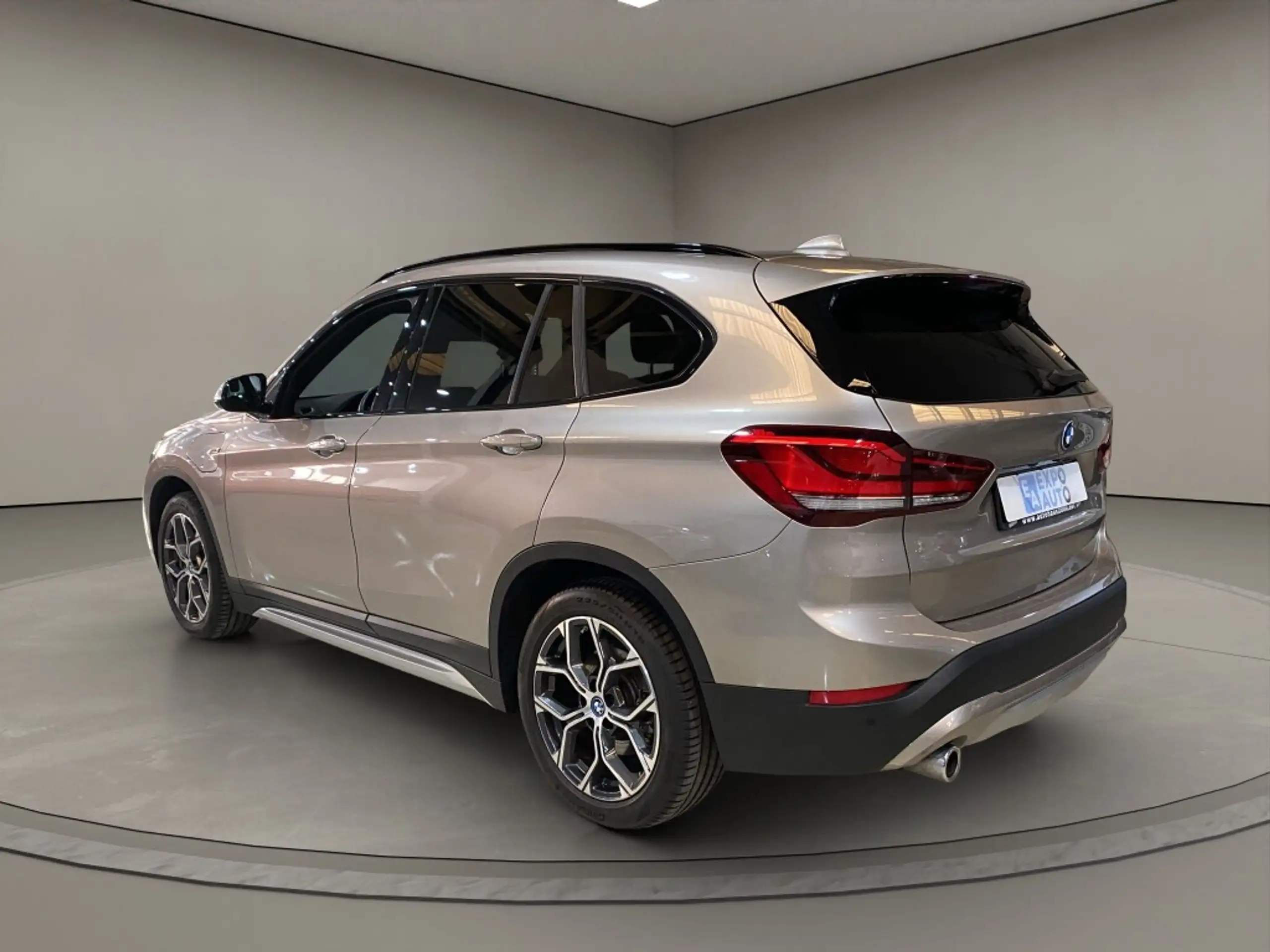 BMW - X1