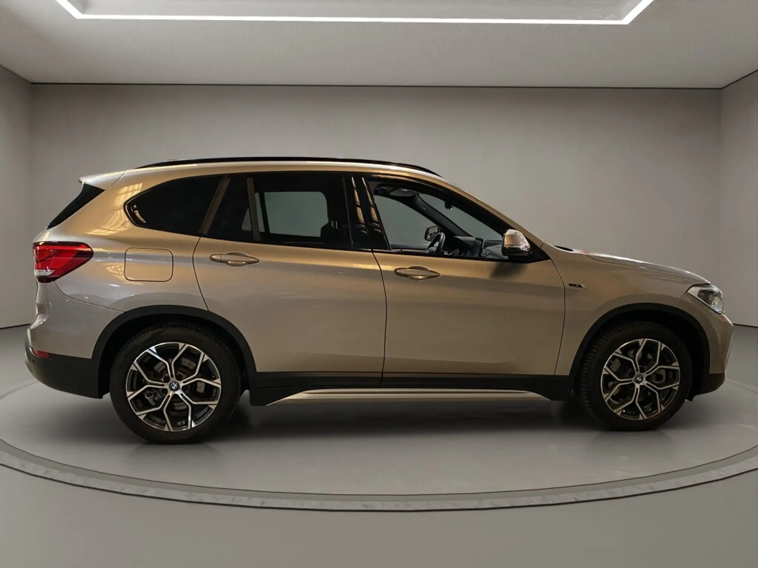 BMW - X1