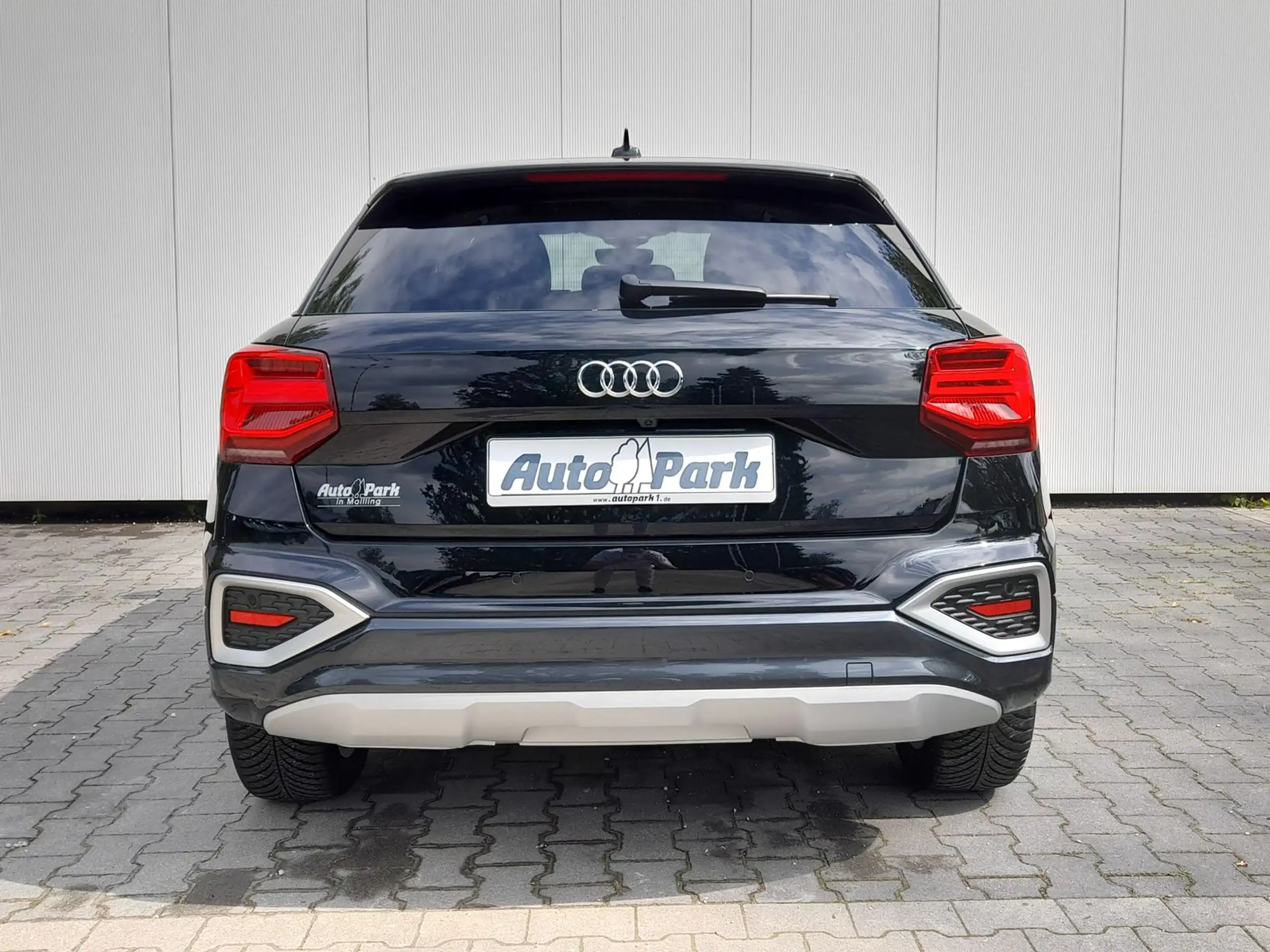 Audi - Q2