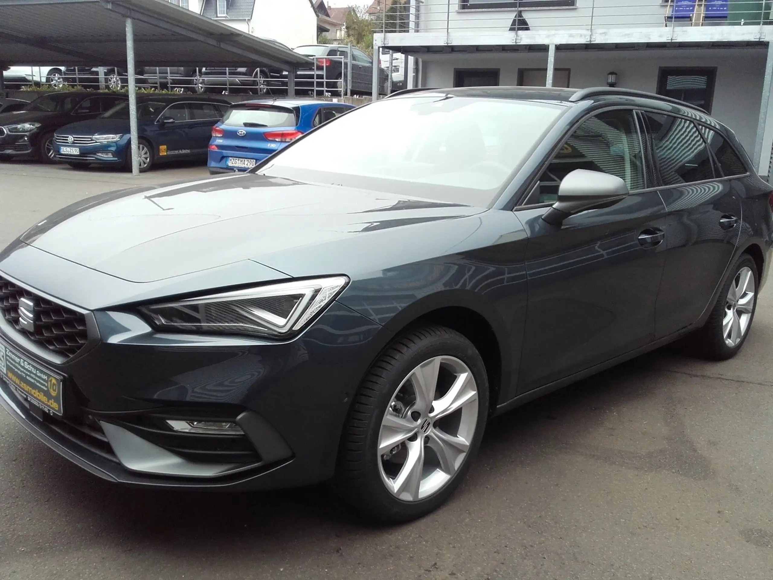 SEAT - Leon