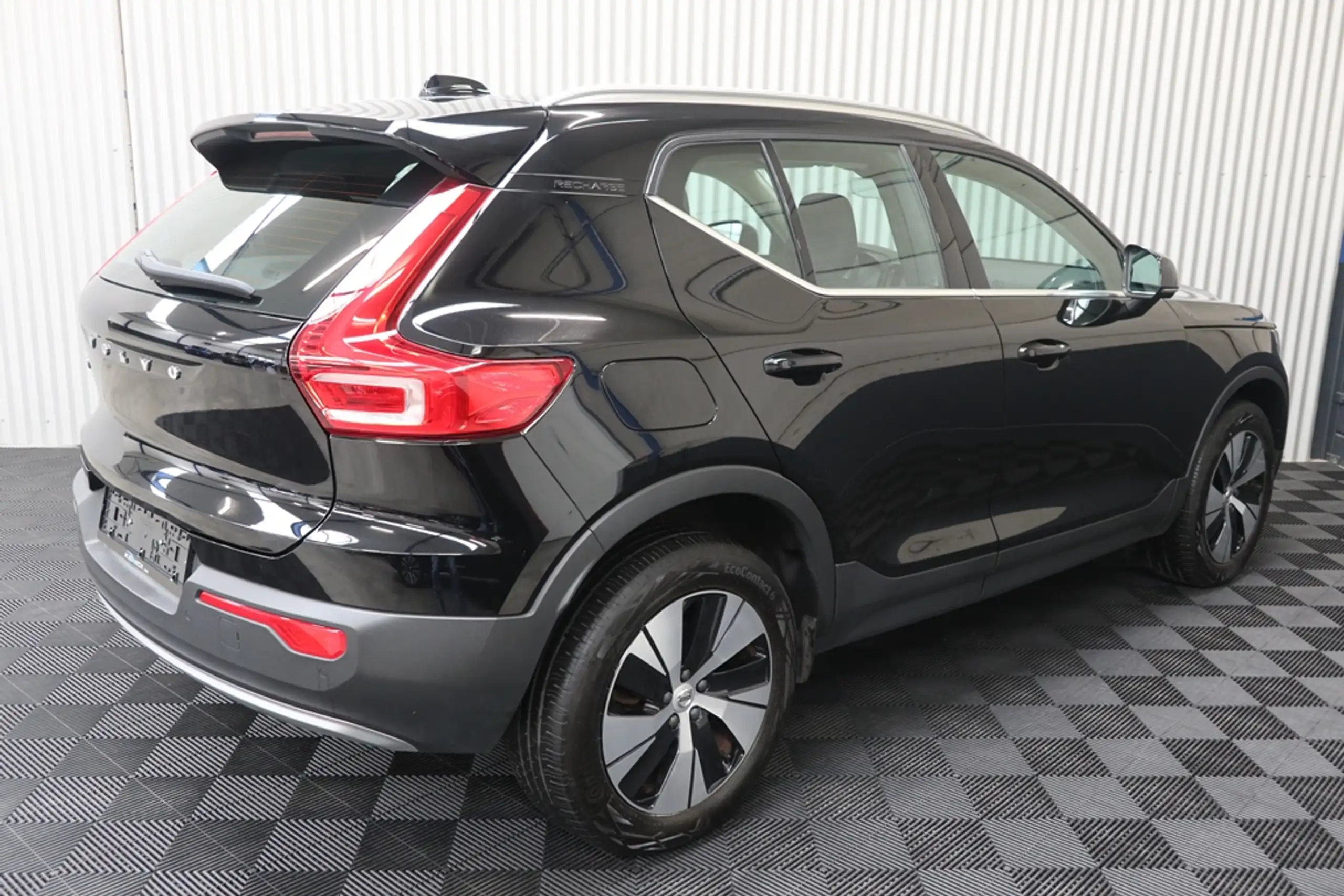 Volvo - XC40