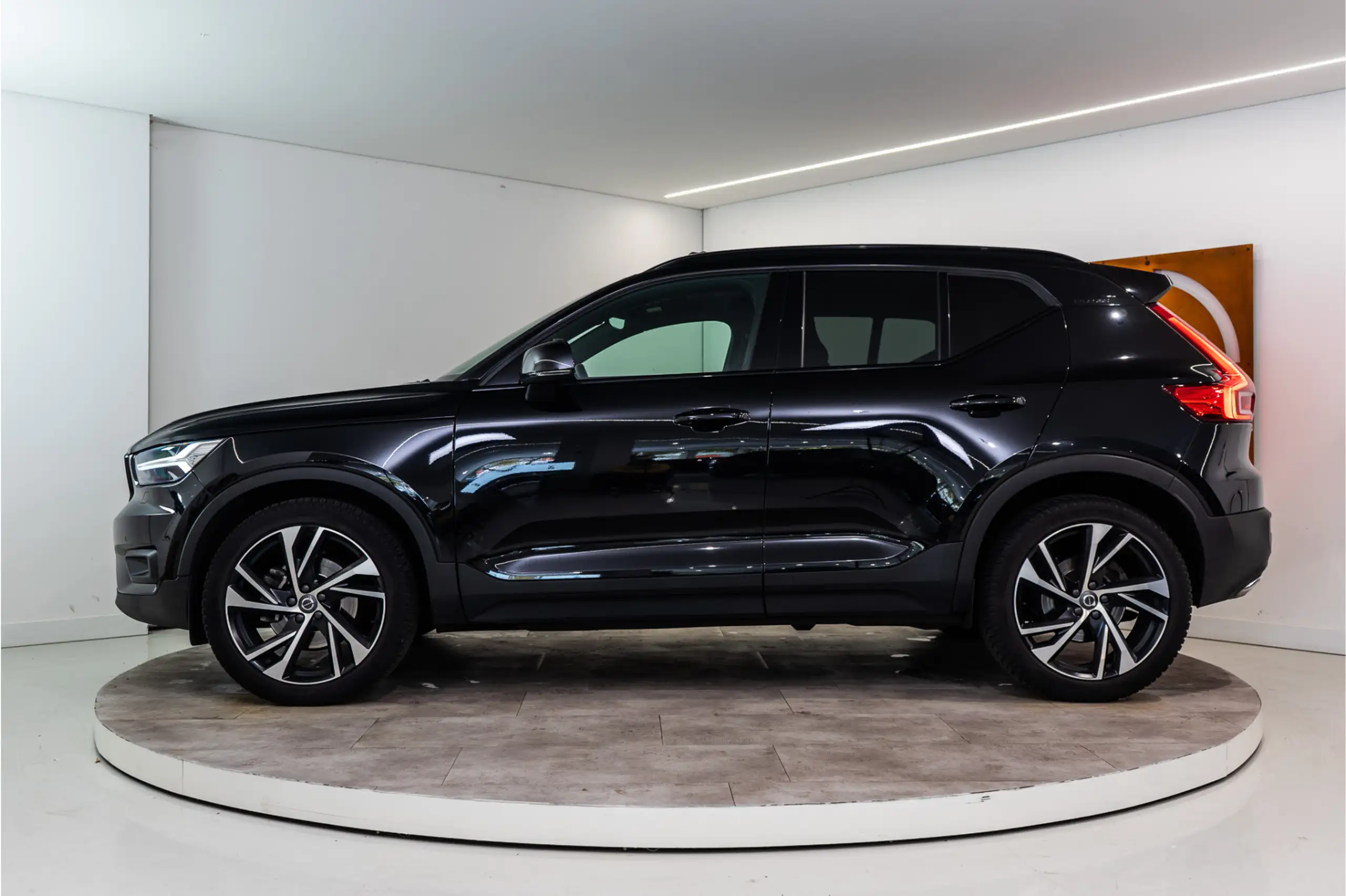 Volvo - XC40