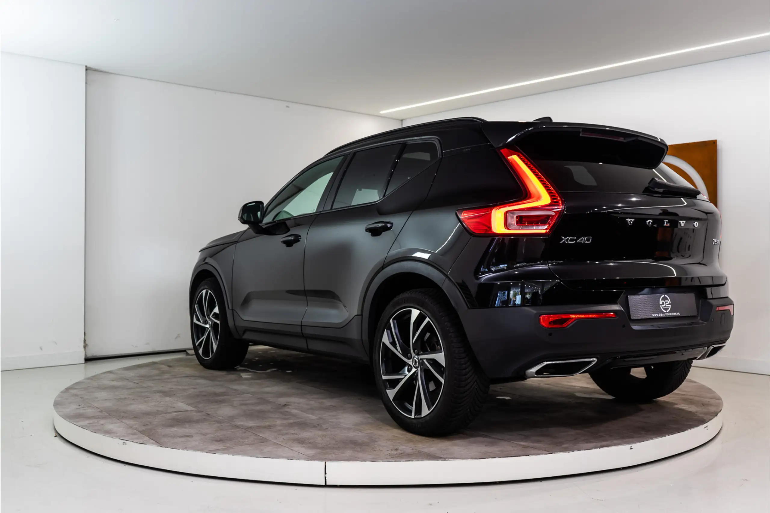 Volvo - XC40