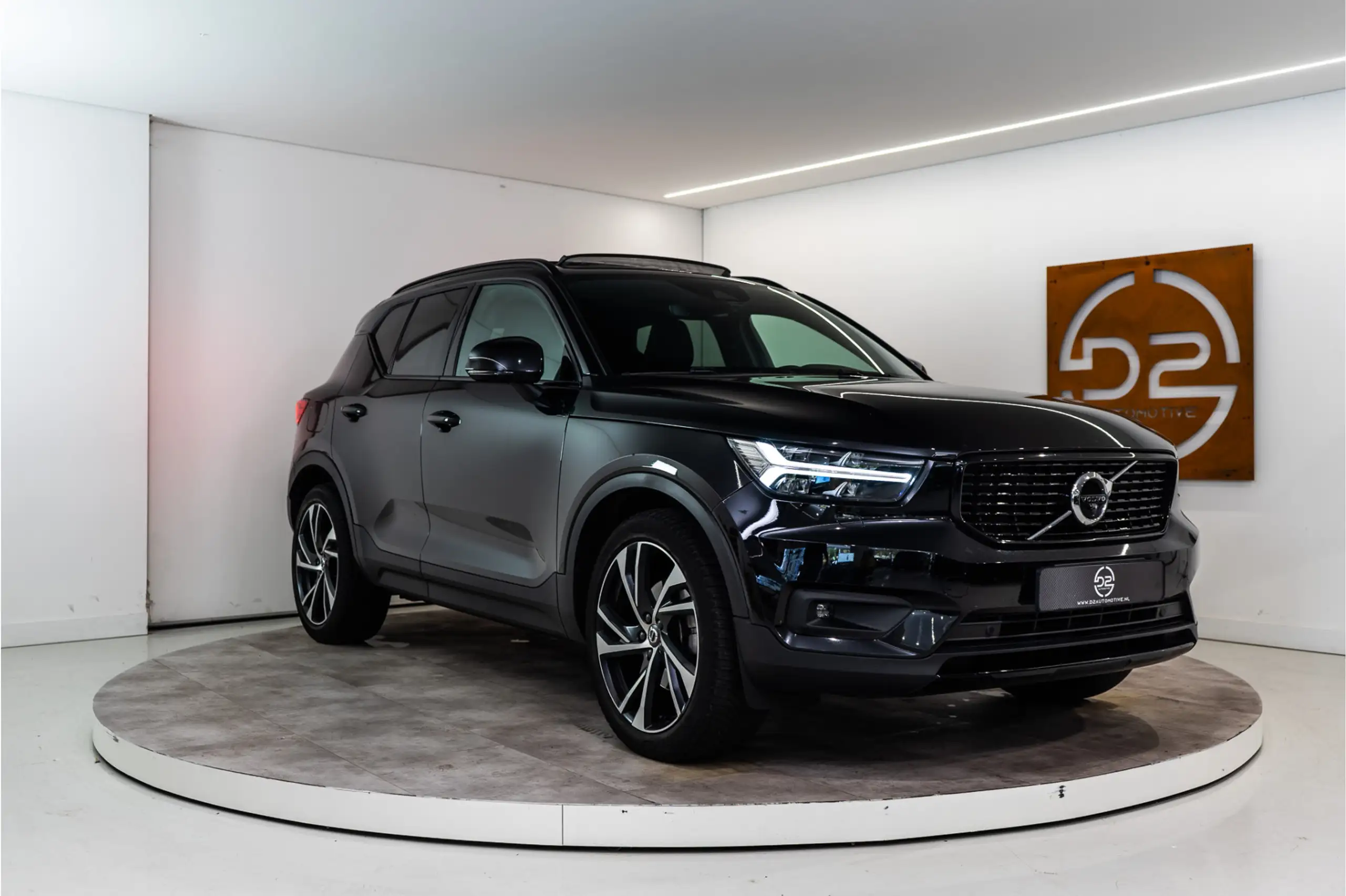 Volvo - XC40