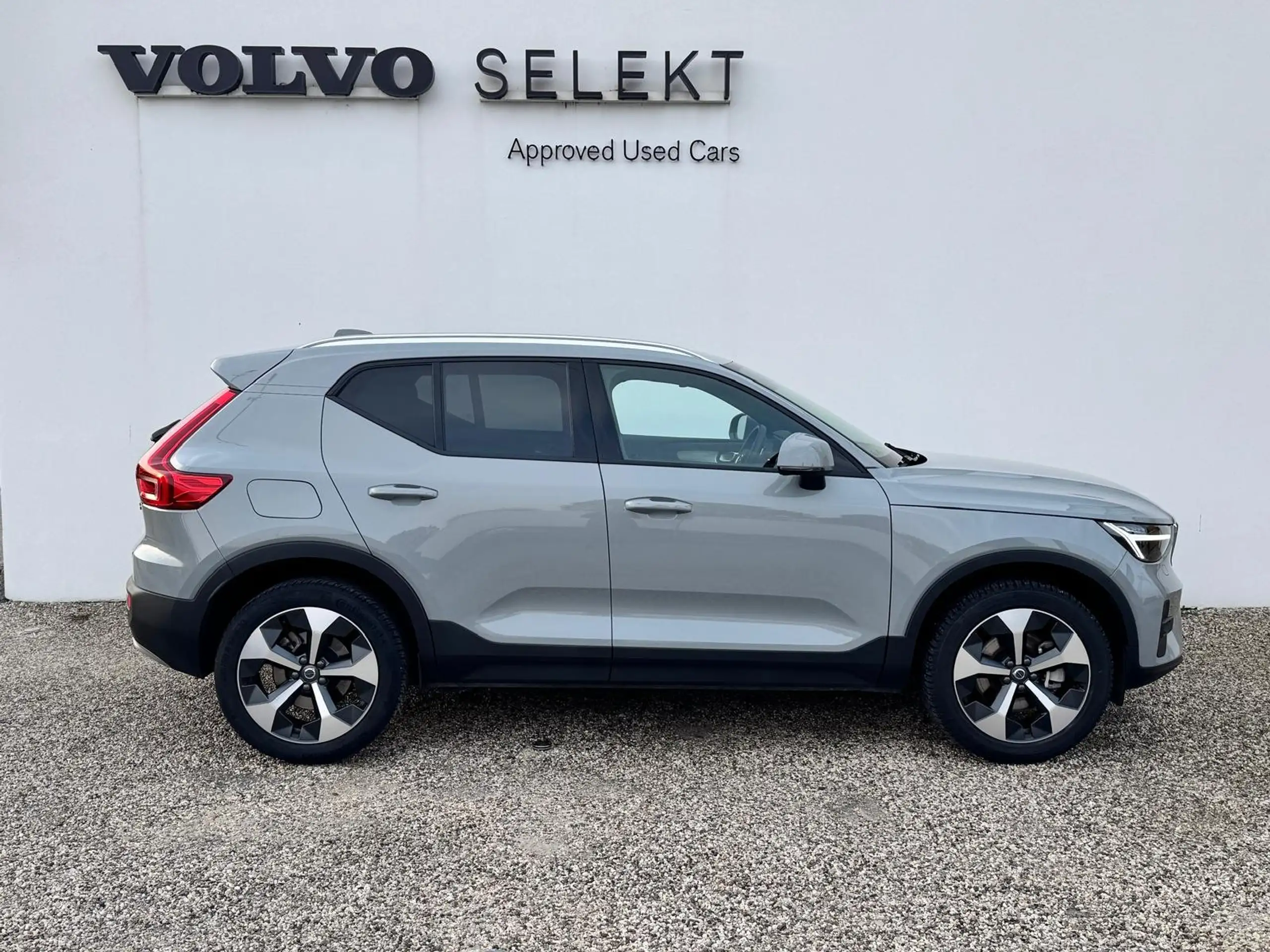 Volvo - XC40