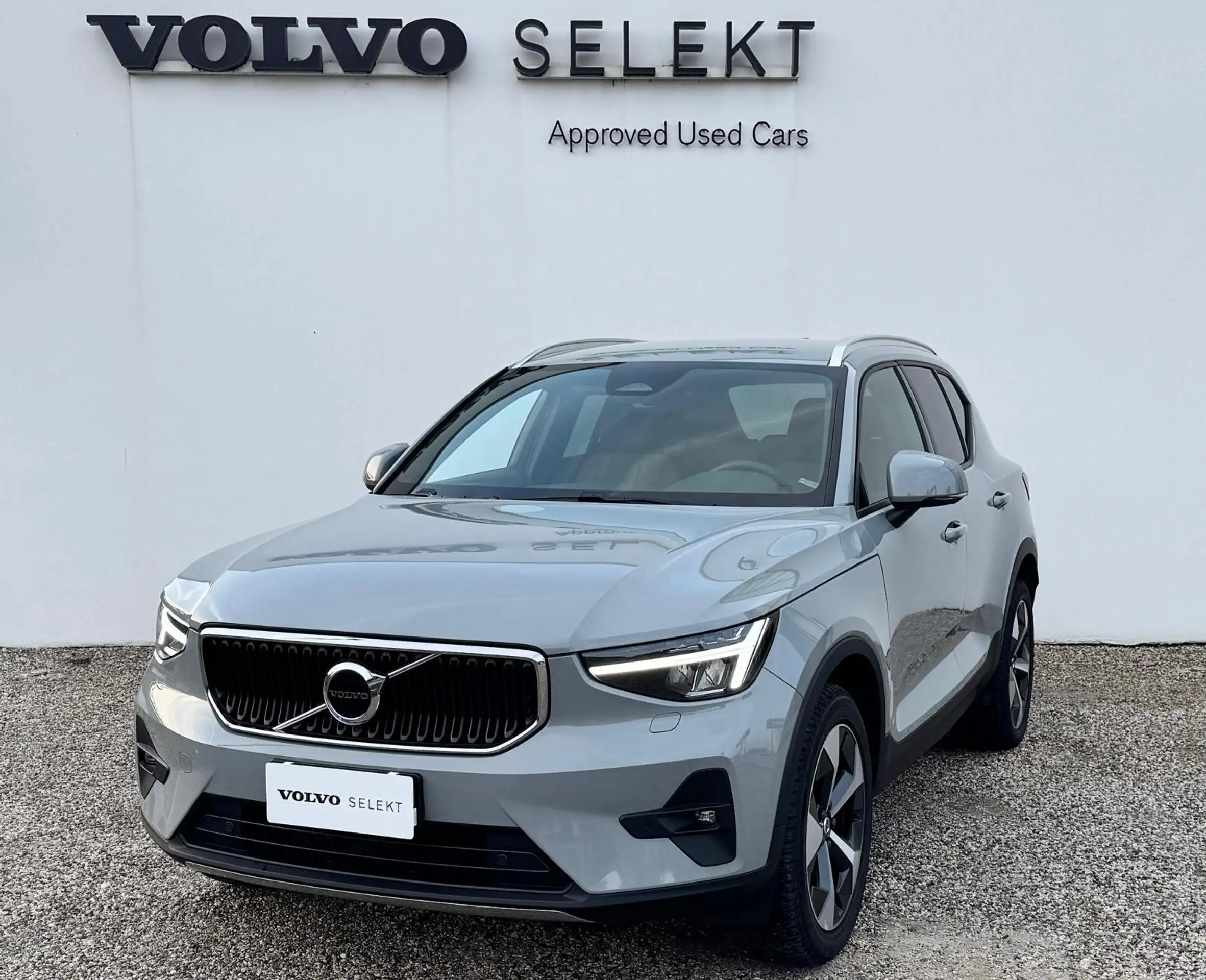 Volvo - XC40