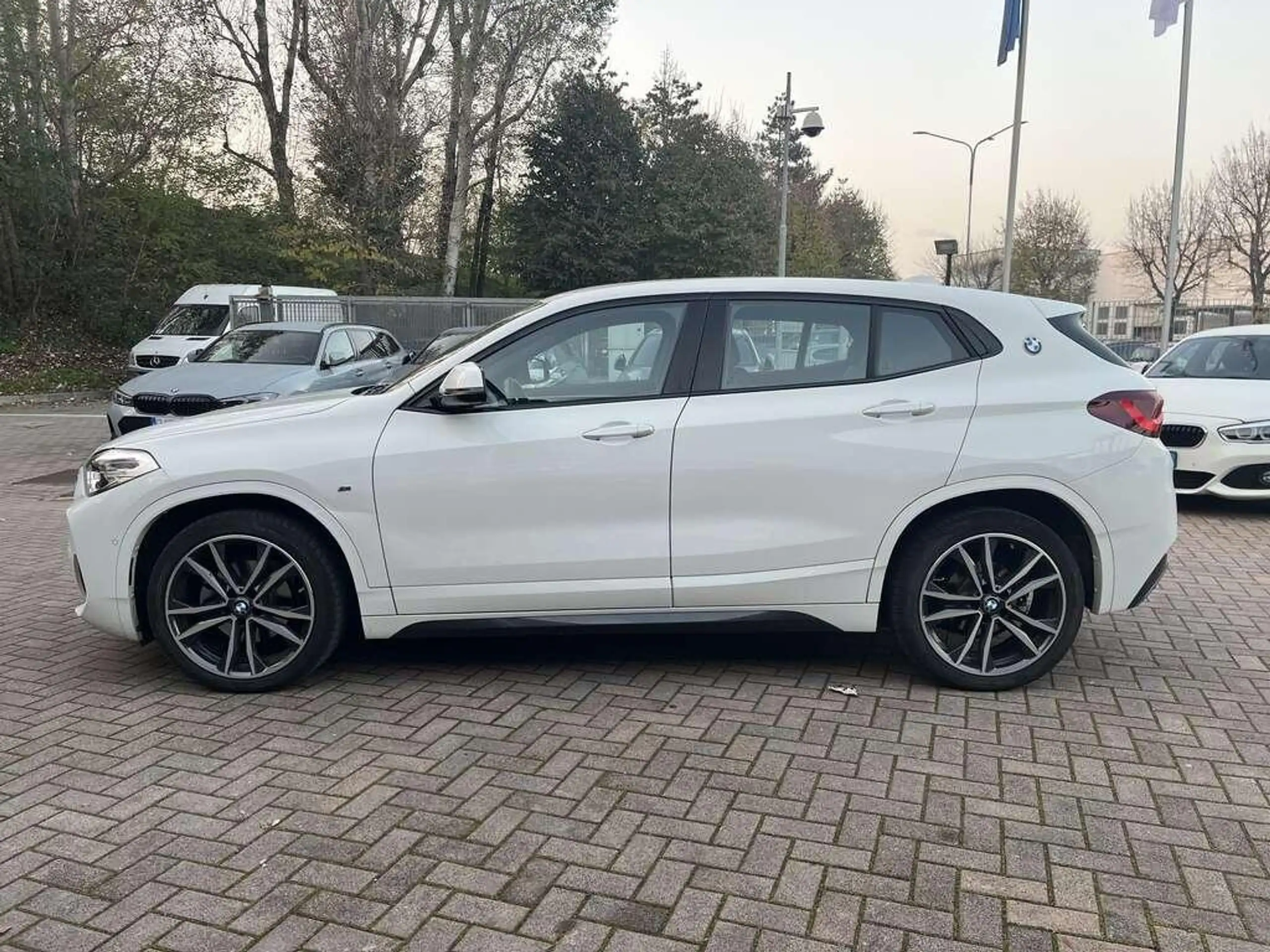 BMW - X2