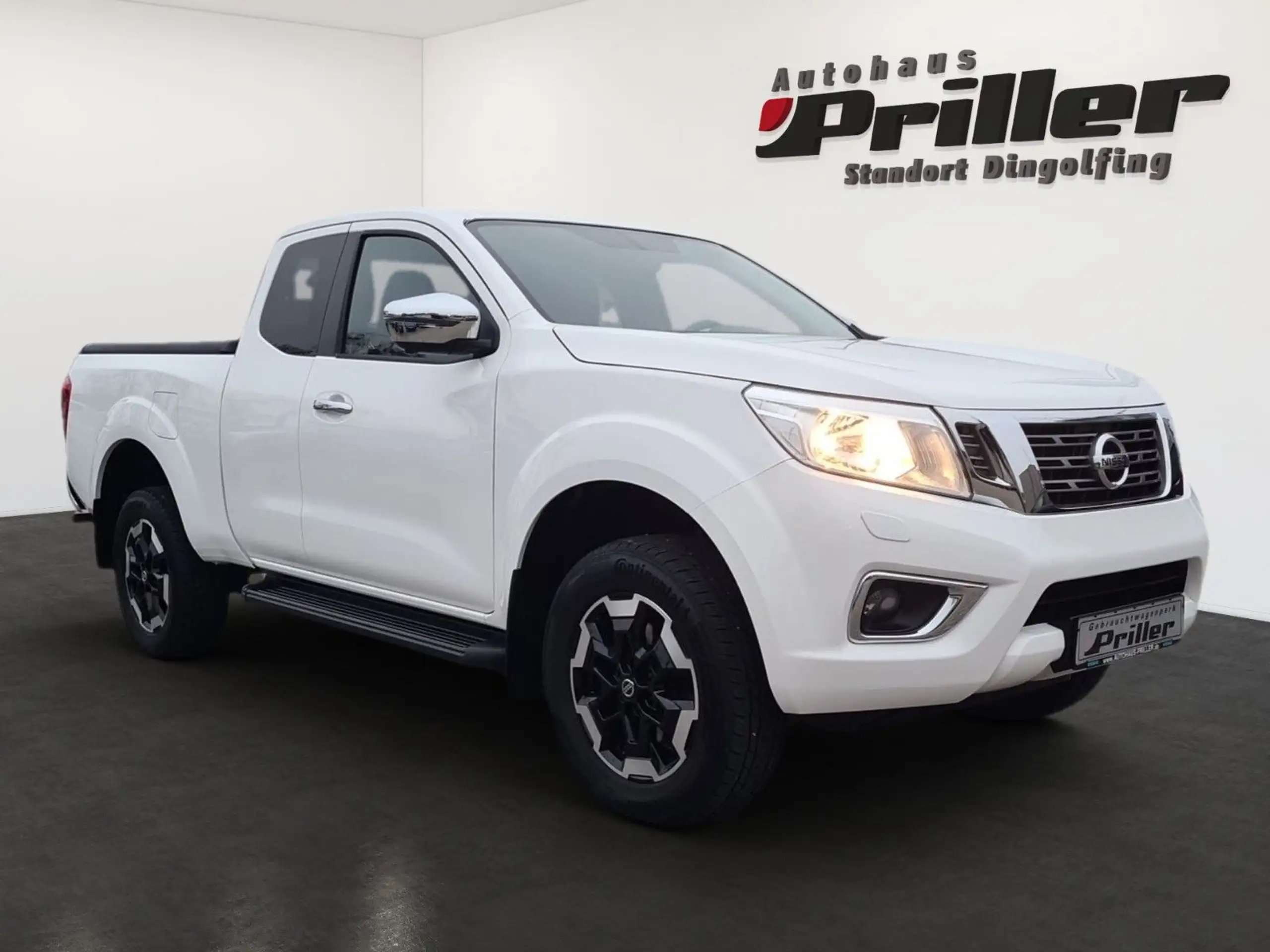 Nissan - Navara