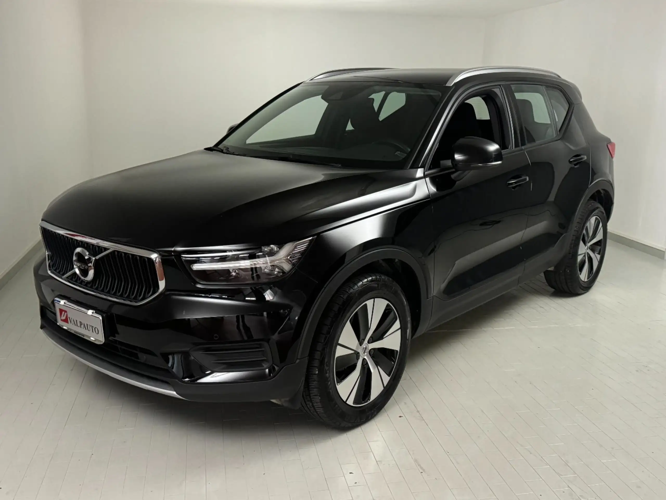 Volvo - XC40