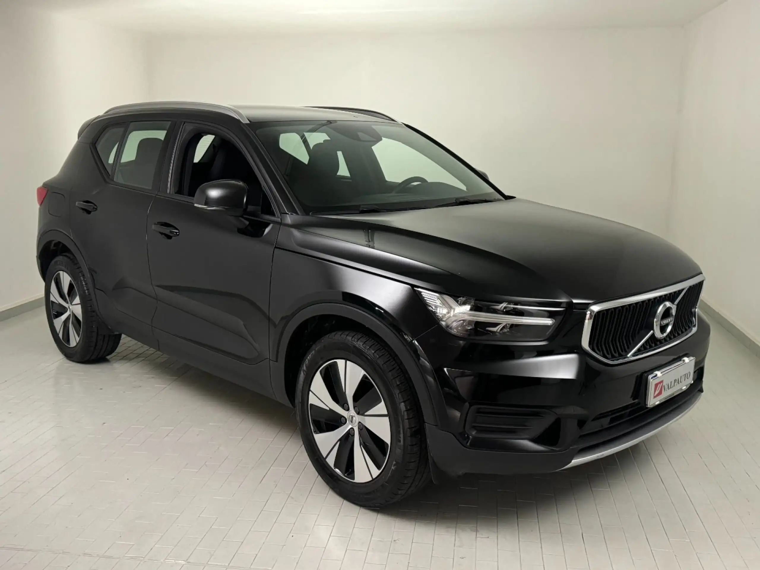 Volvo - XC40