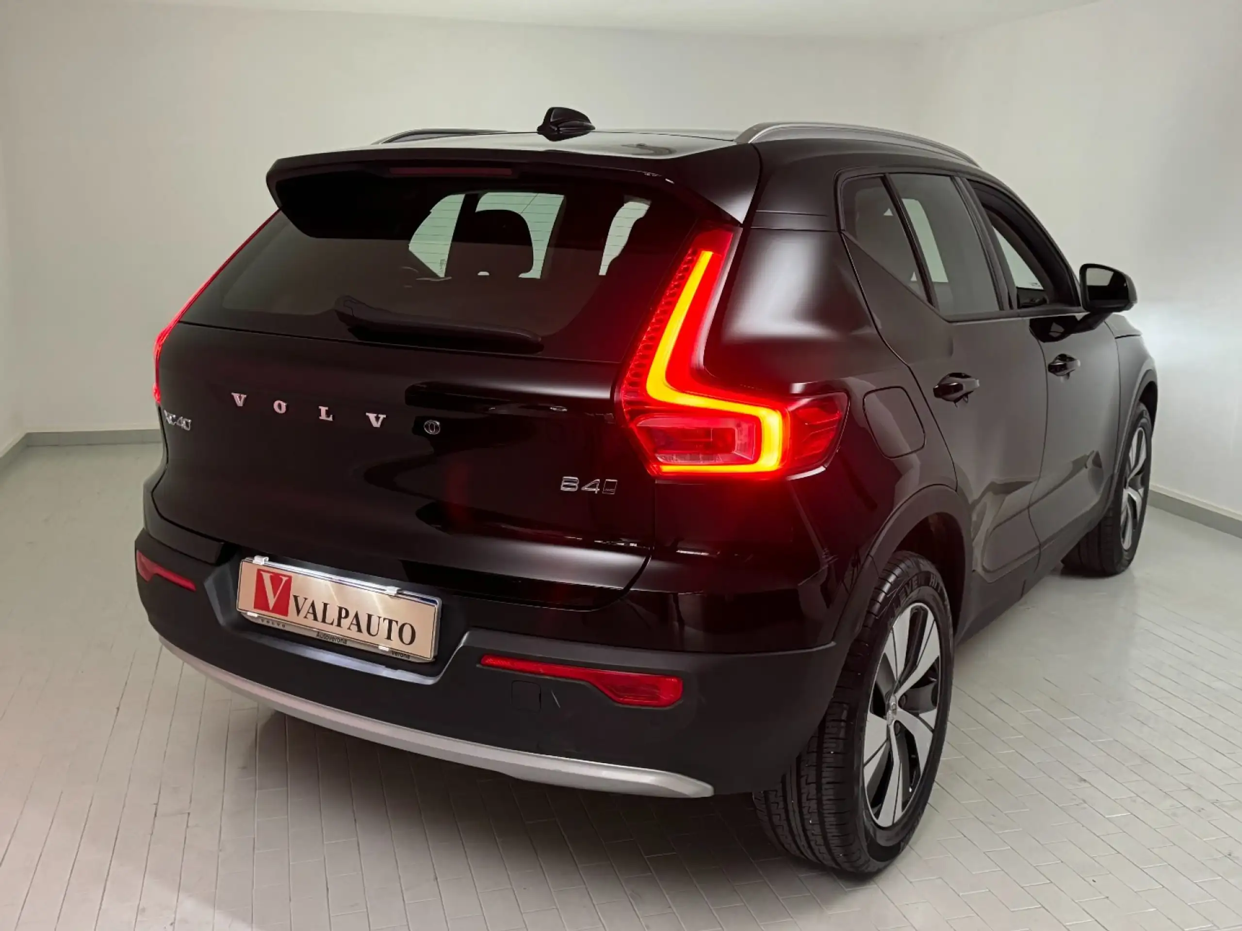 Volvo - XC40