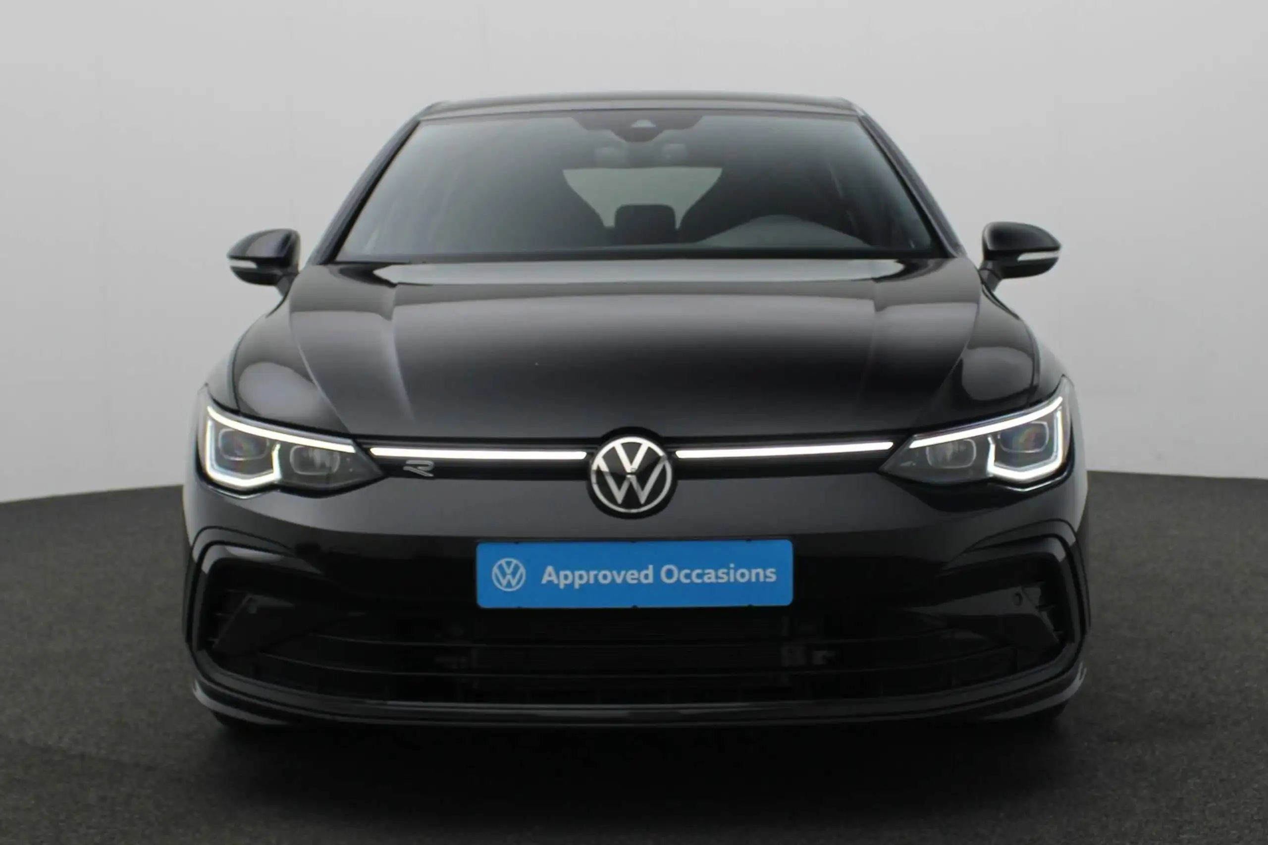 Volkswagen - Golf