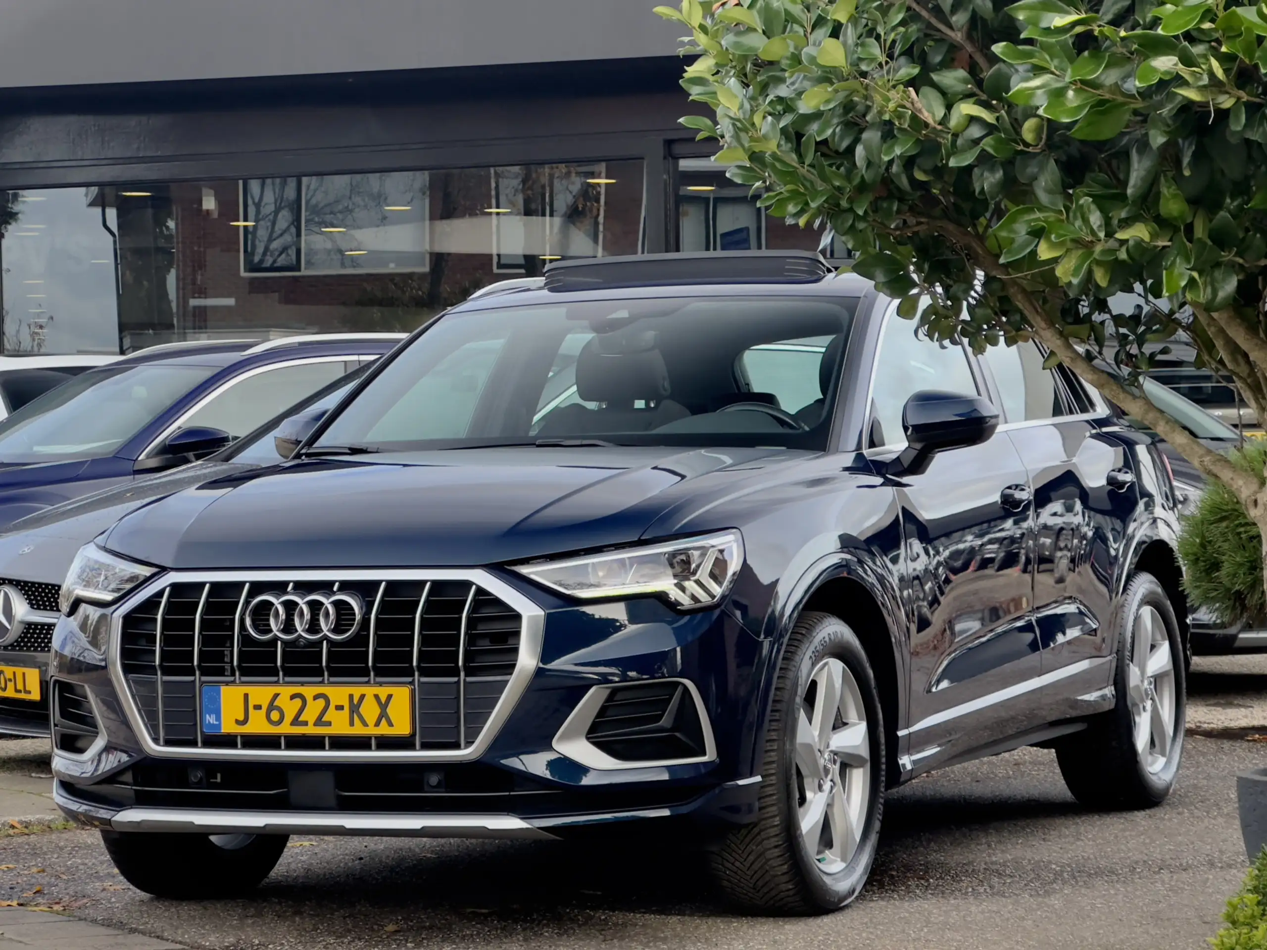 Audi - Q3