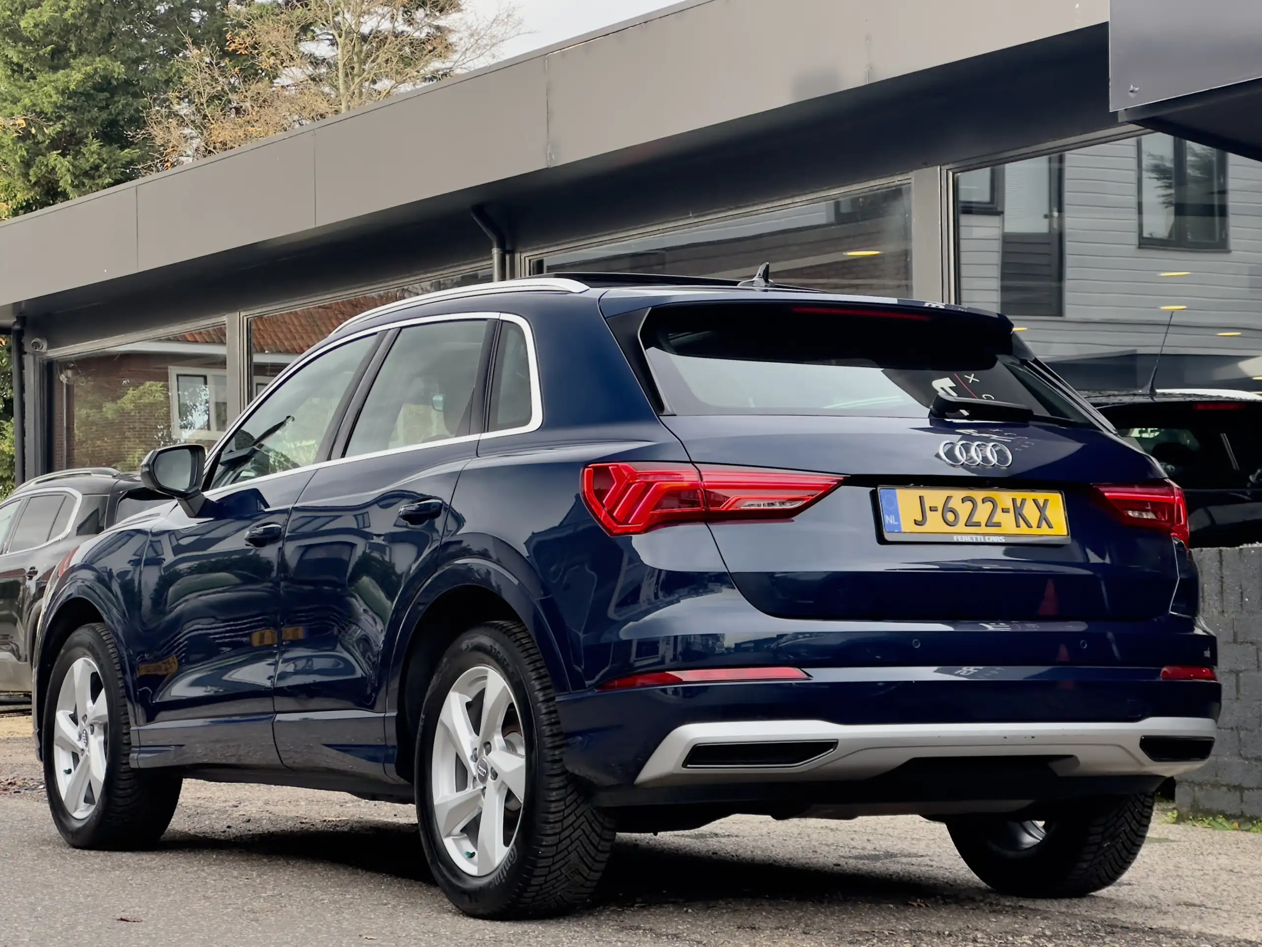 Audi - Q3